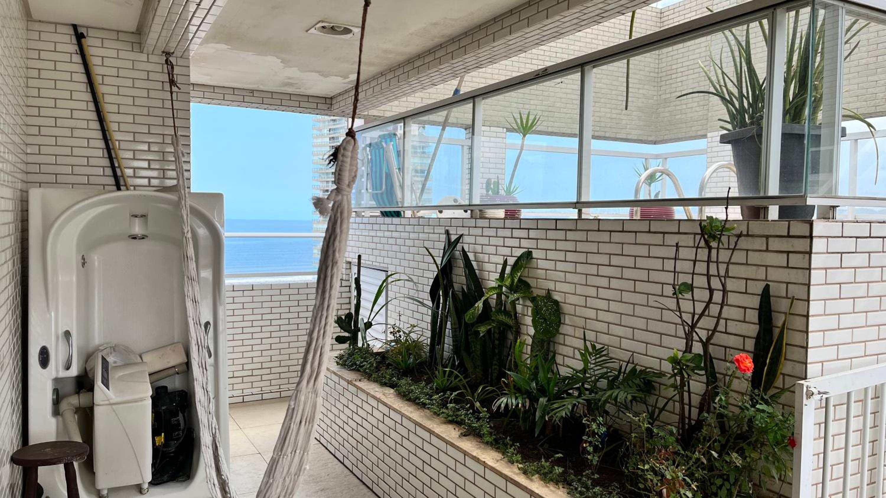 Cobertura com piscina, vista 360