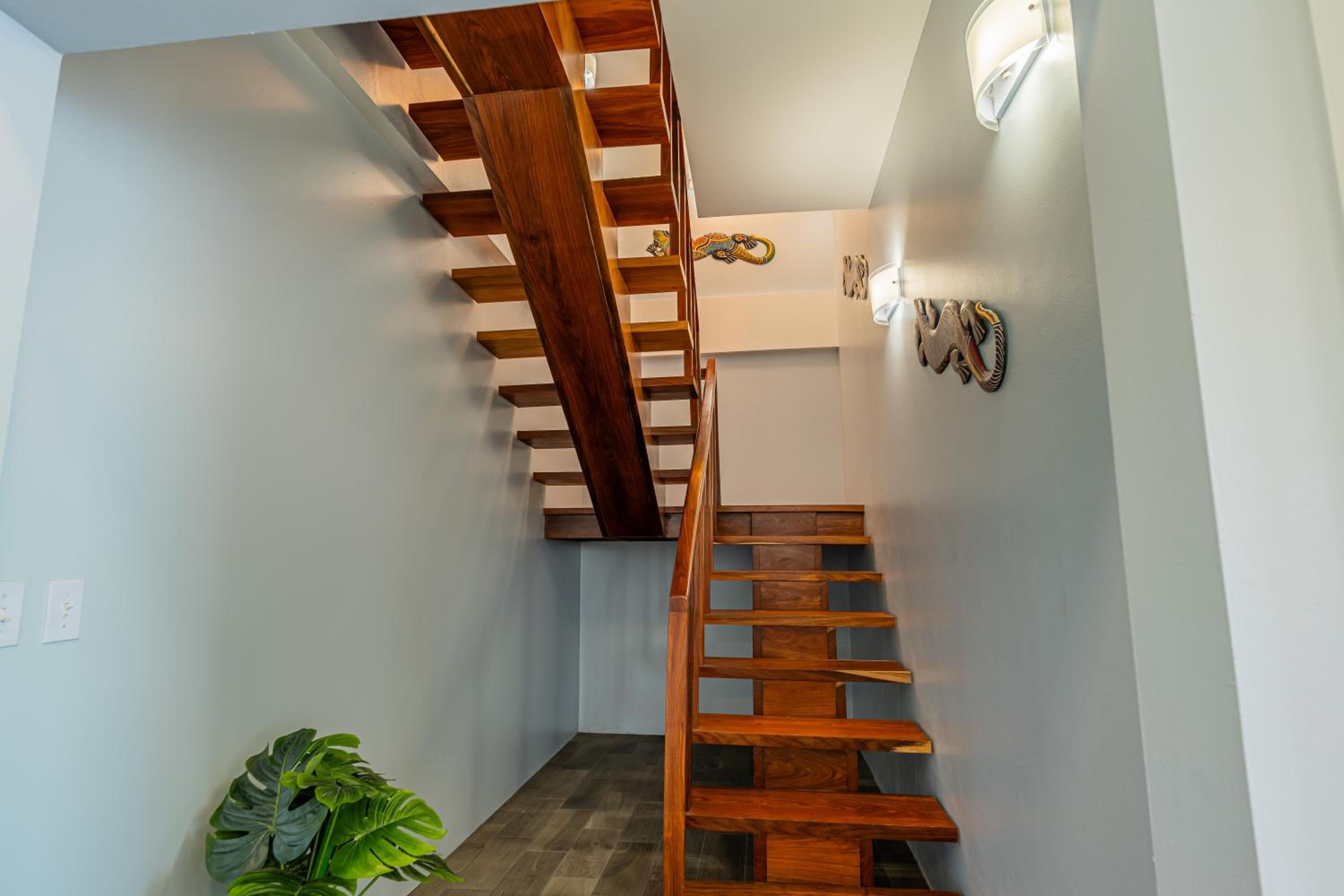The Lor-E-Lei House