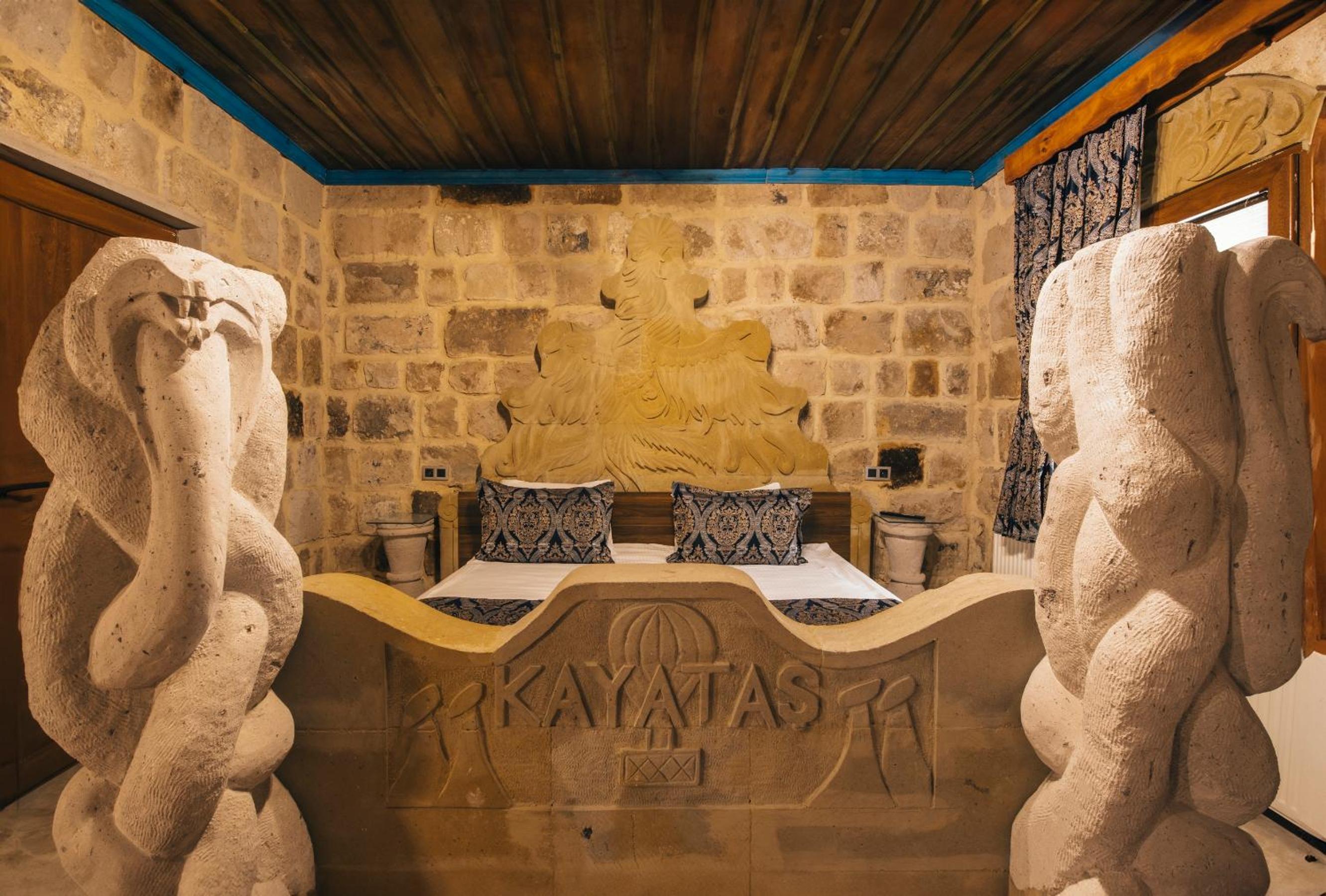 Kayatas Cave Suites - Image 194