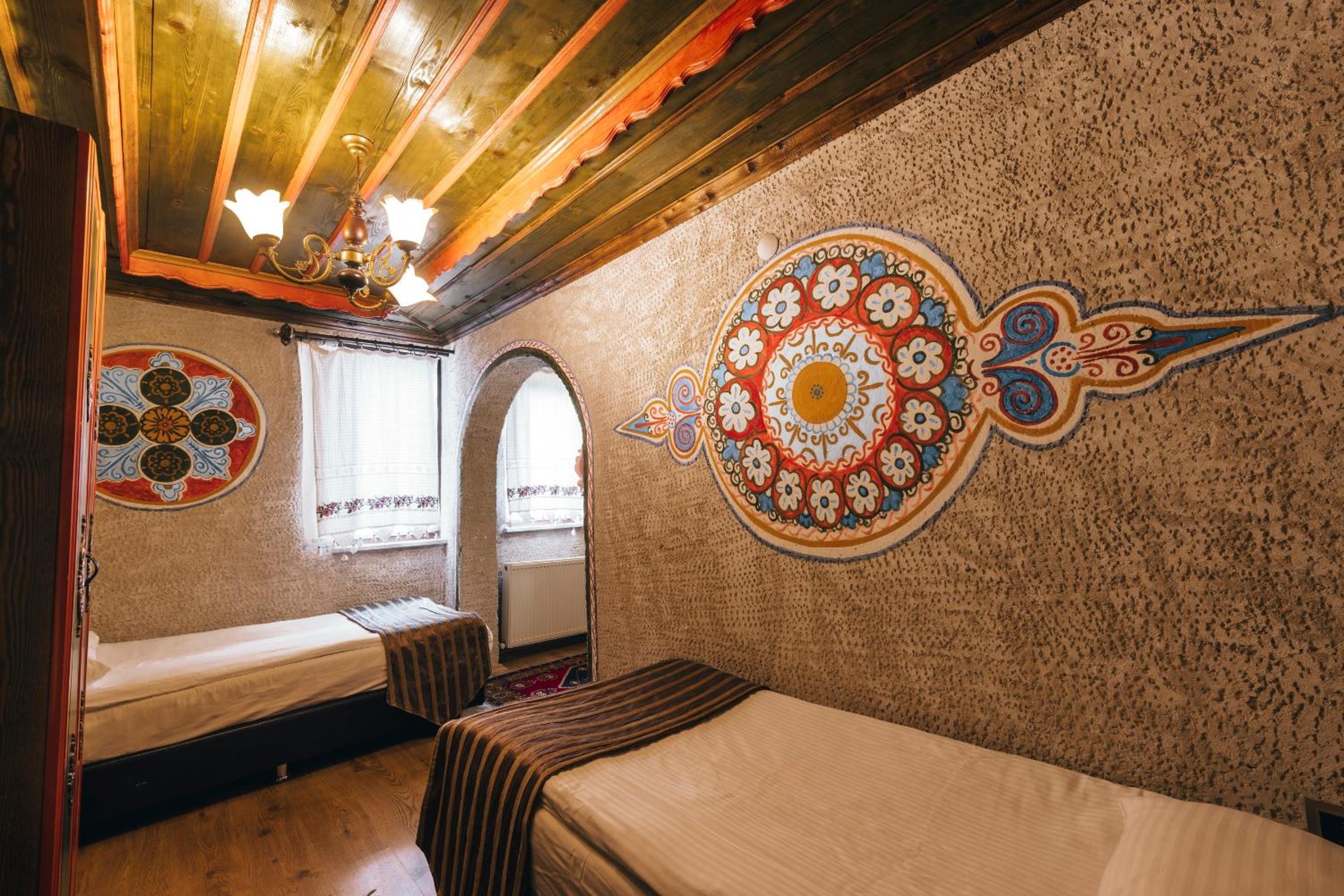 Kayatas Cave Suites - Image 43