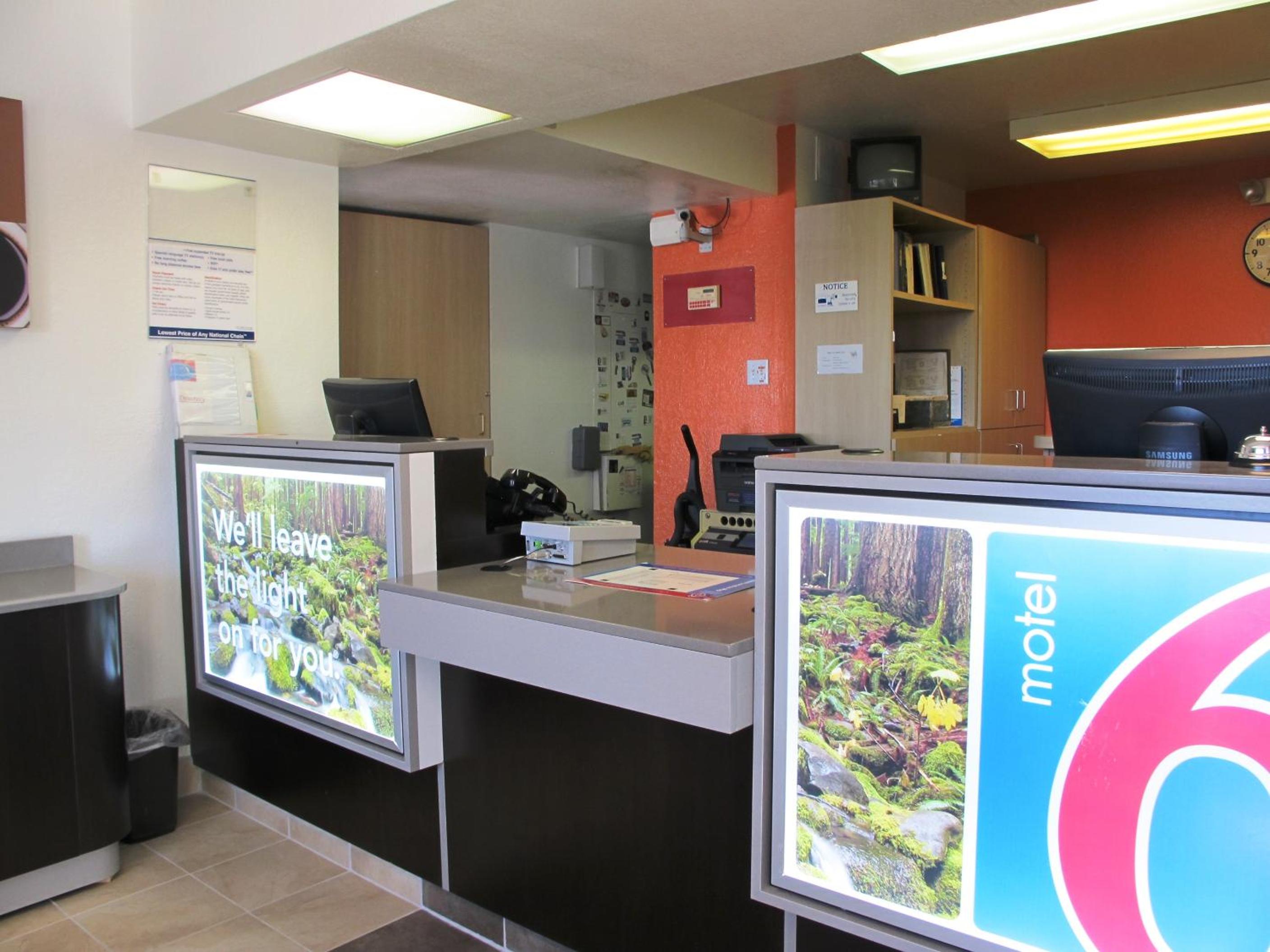 Ontario Vacations - Motel 6 Ontario, OR - Property Image 10