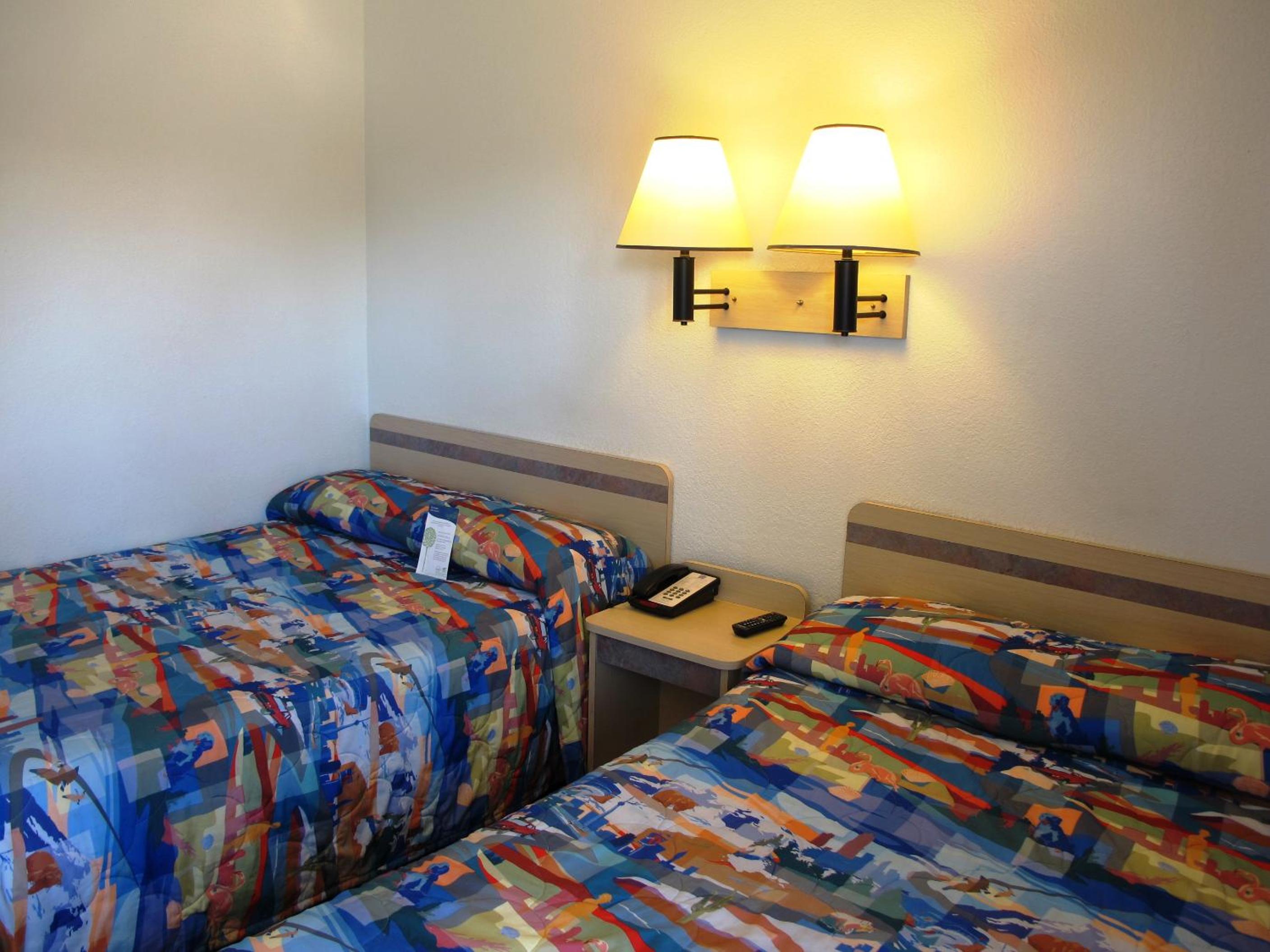 Ontario Vacations - Motel 6 Ontario, OR - Property Image 8