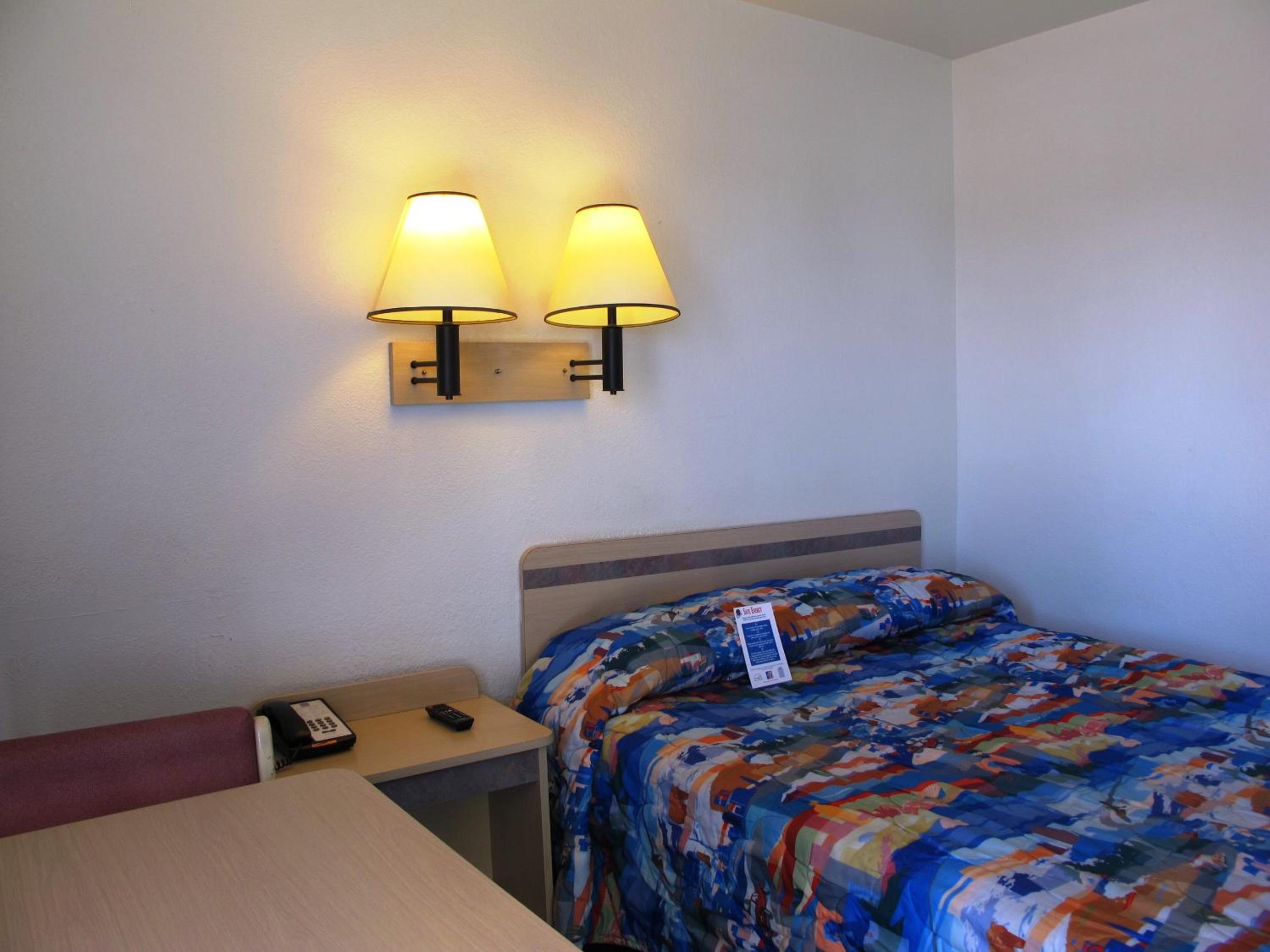 Ontario Vacations - Motel 6 Ontario, OR - Property Image 12