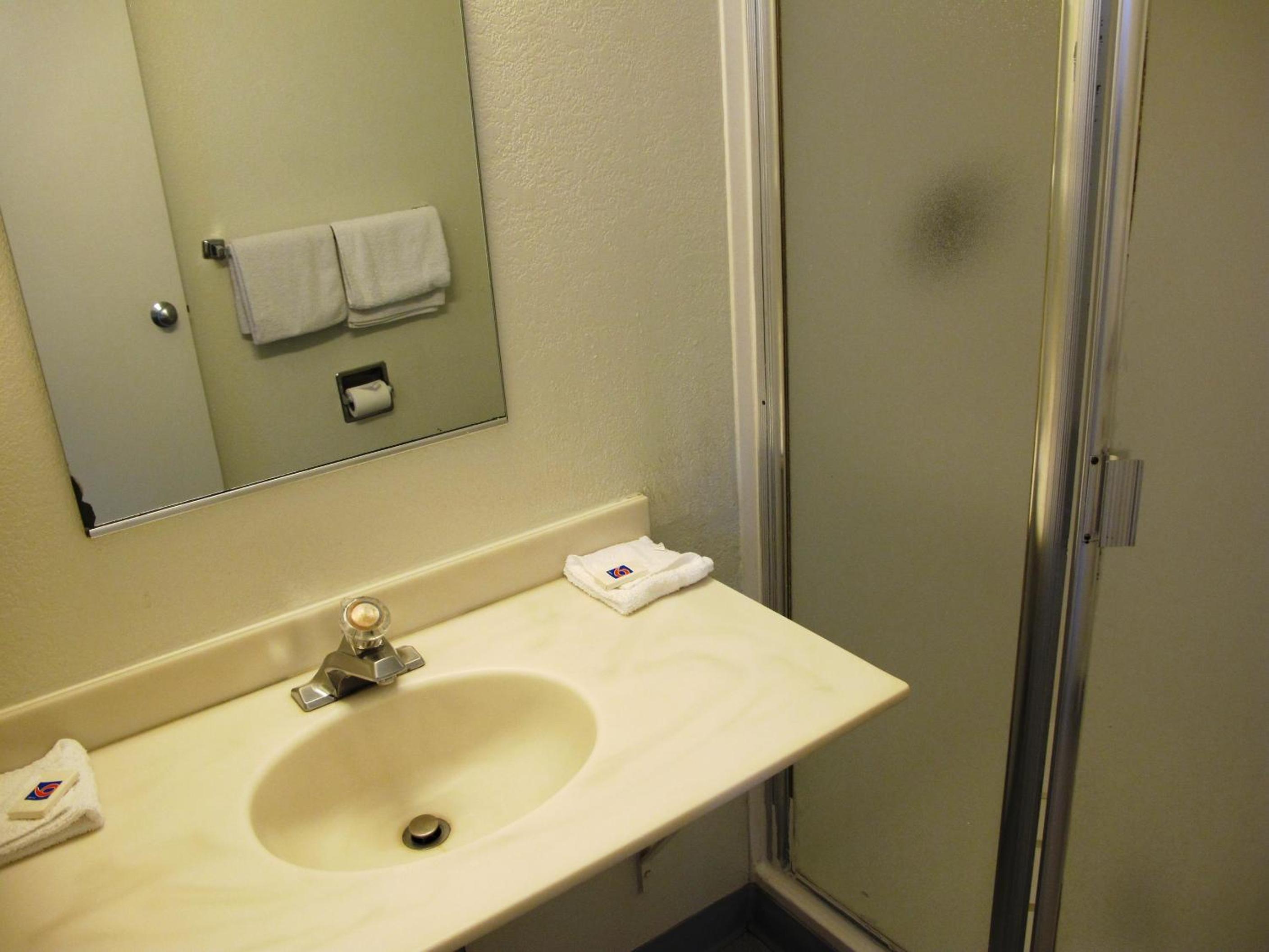 Ontario Vacations - Motel 6 Ontario, OR - Property Image 6