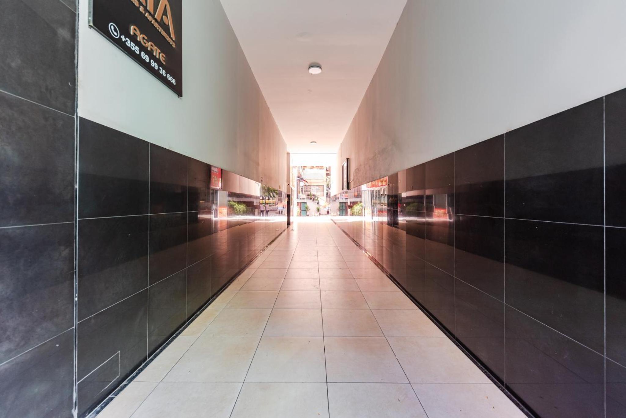 Bright Apartment l 15-Min Walk to City Center
