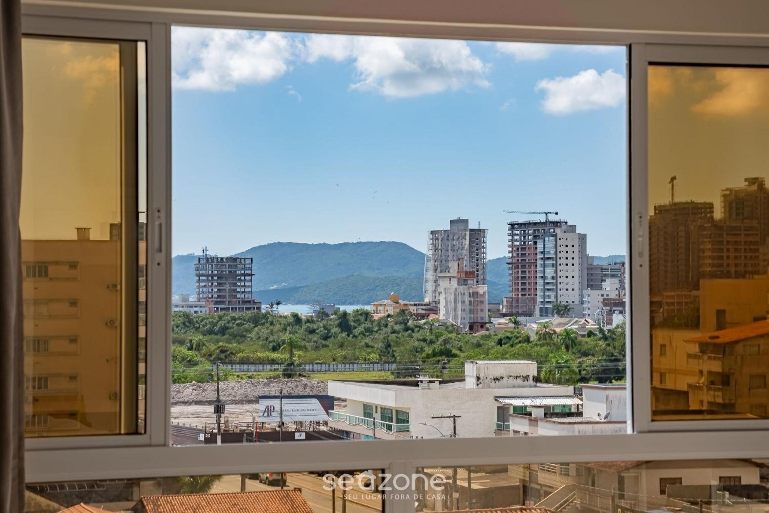 CII - Apartments 900m from the Beach in Porto Belo