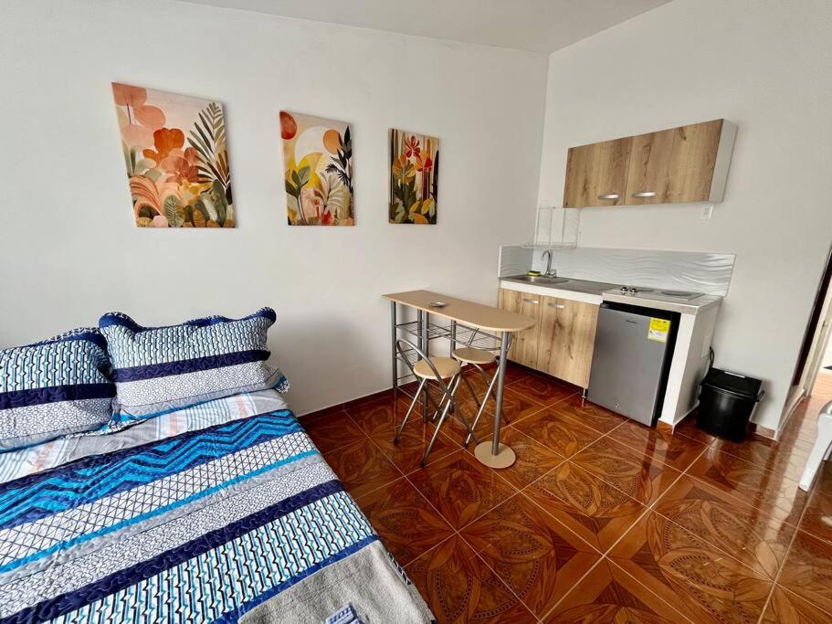 Comodo aparta-estudio