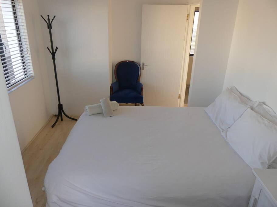 BEACH FRONT BEAUTY 50 meters from beach sand view 4