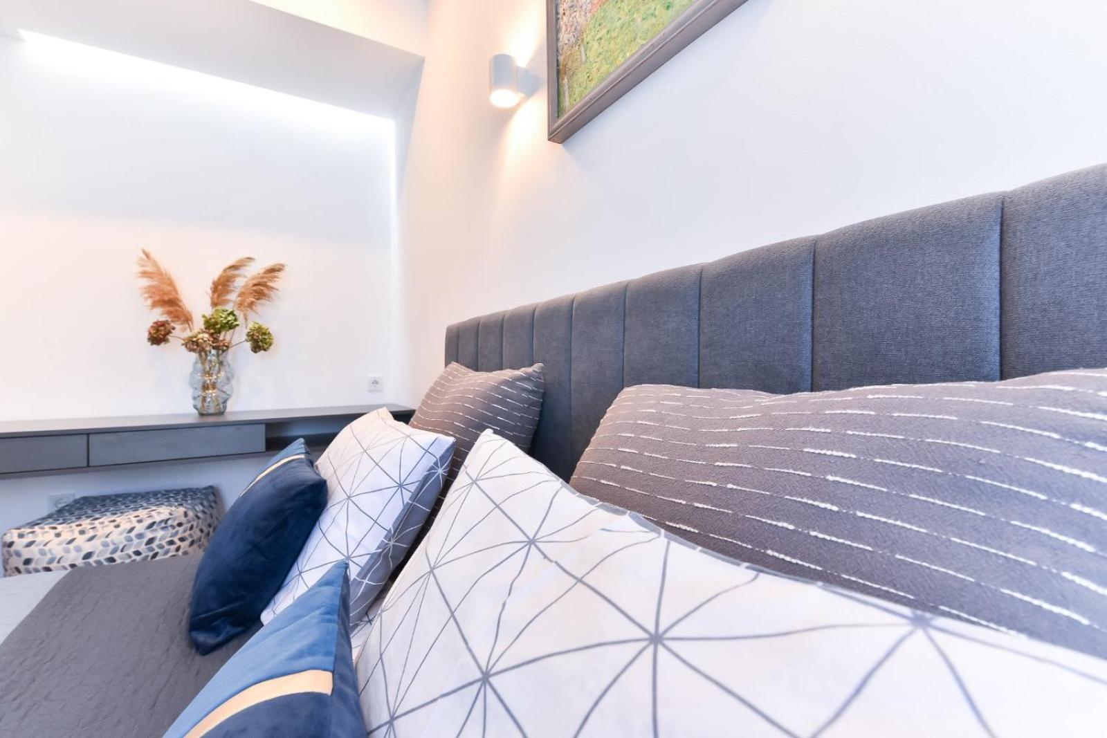 Lyana's One Bedroom apartment