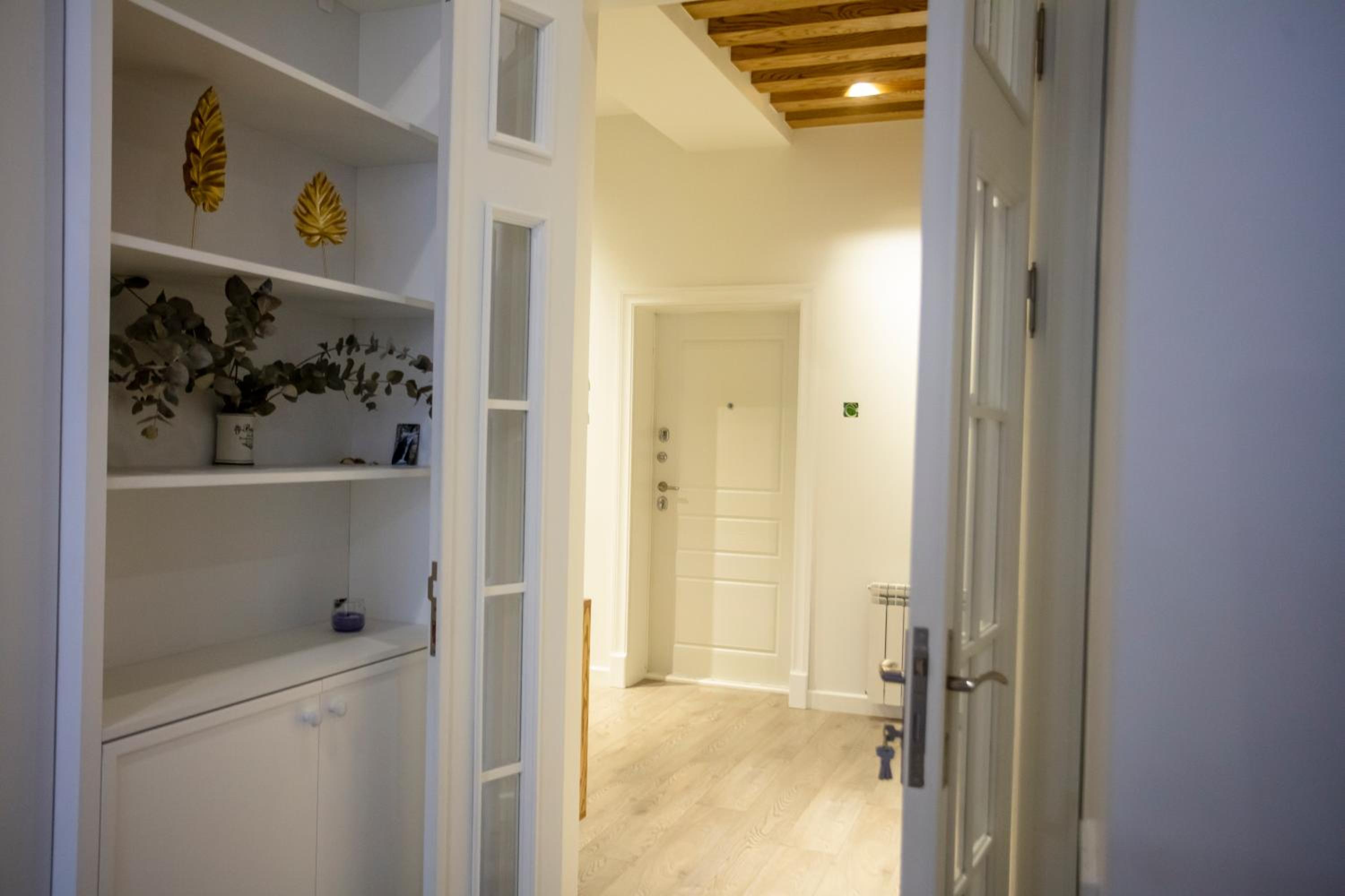 Luxurious 2-Bedroom Condo in Downtown Baku