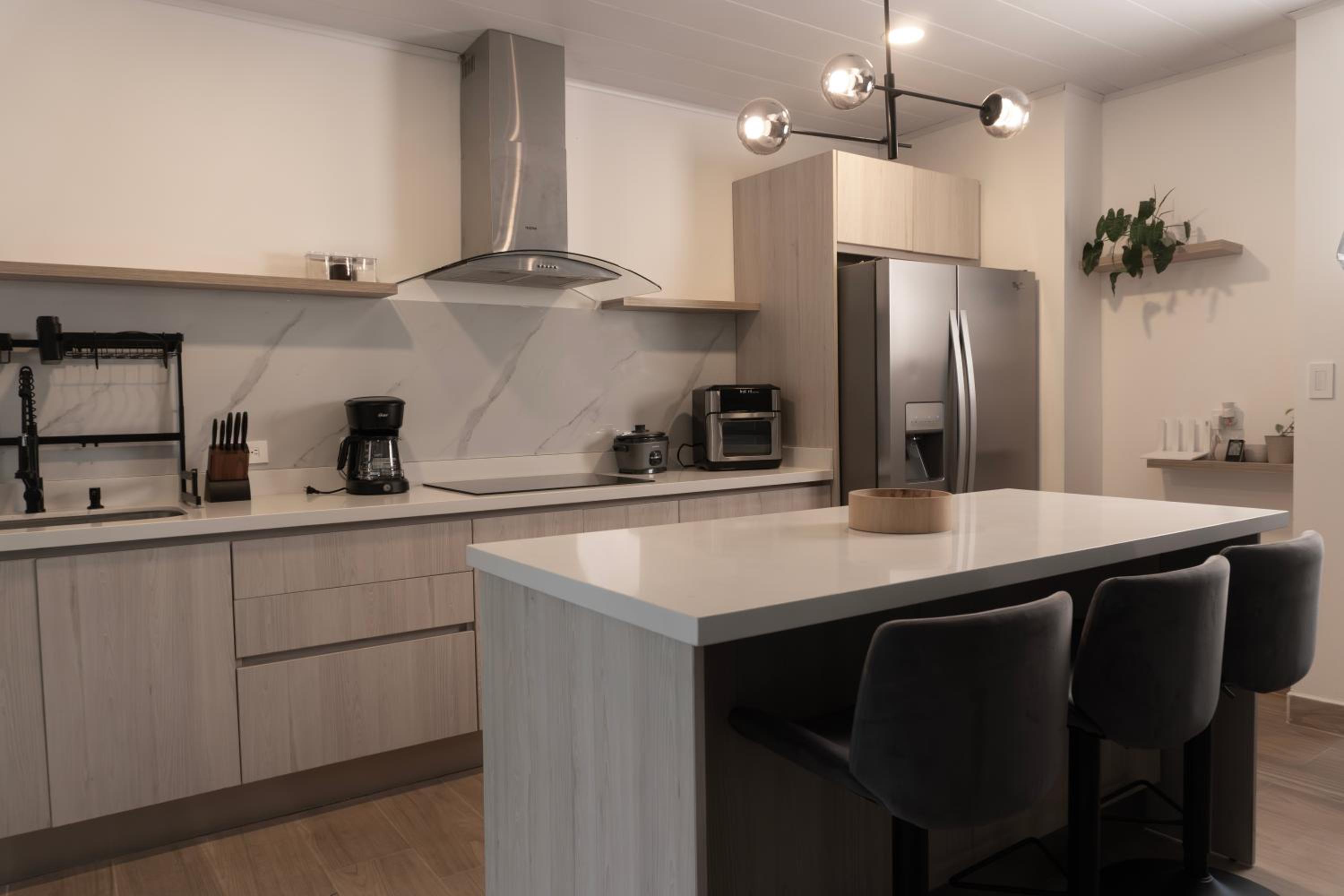 Apto Cristal Nivel #1, Modern Monteverde home in harmony with nature!