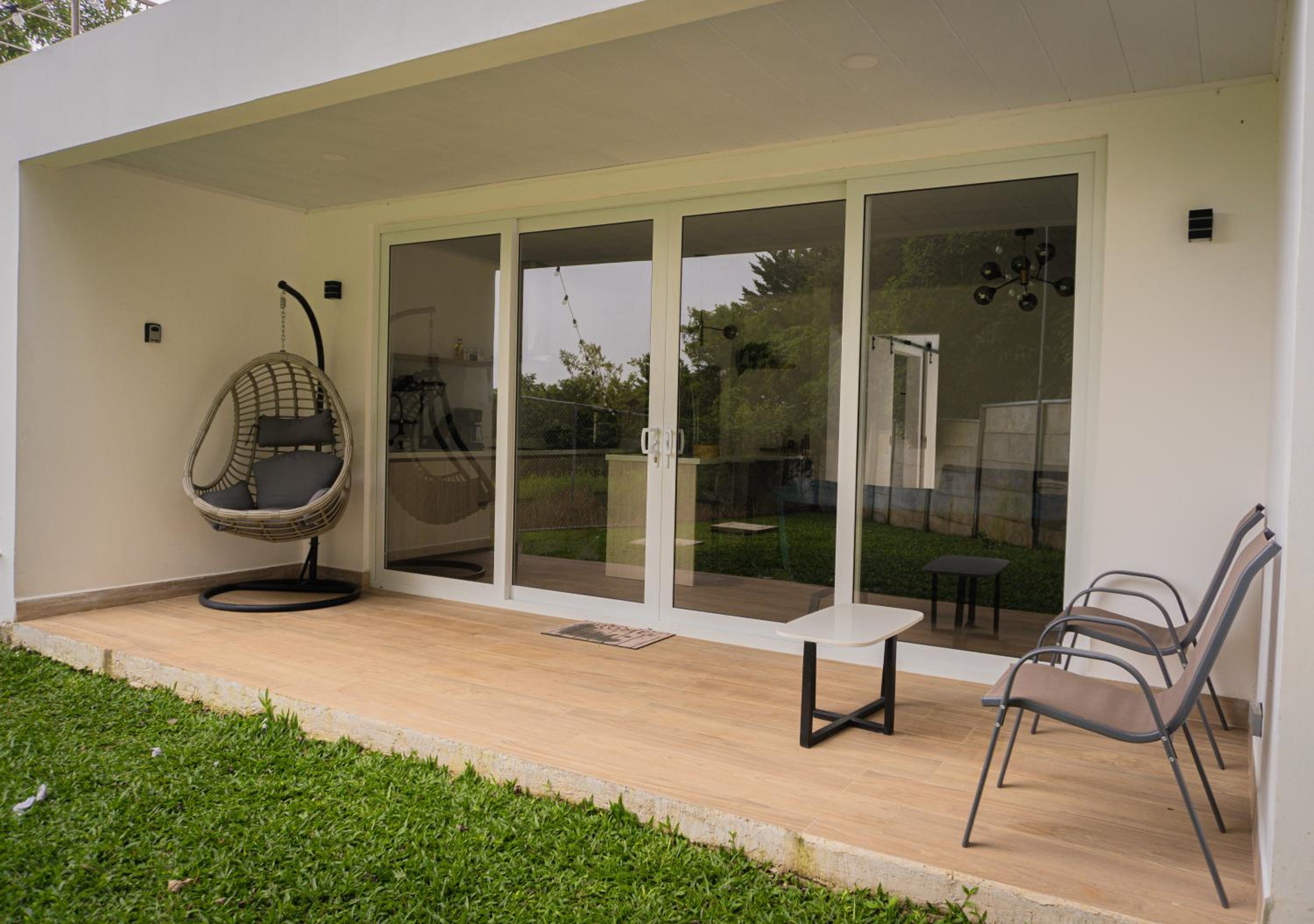 Apto Cristal Nivel #1, Modern Monteverde home in harmony with nature!