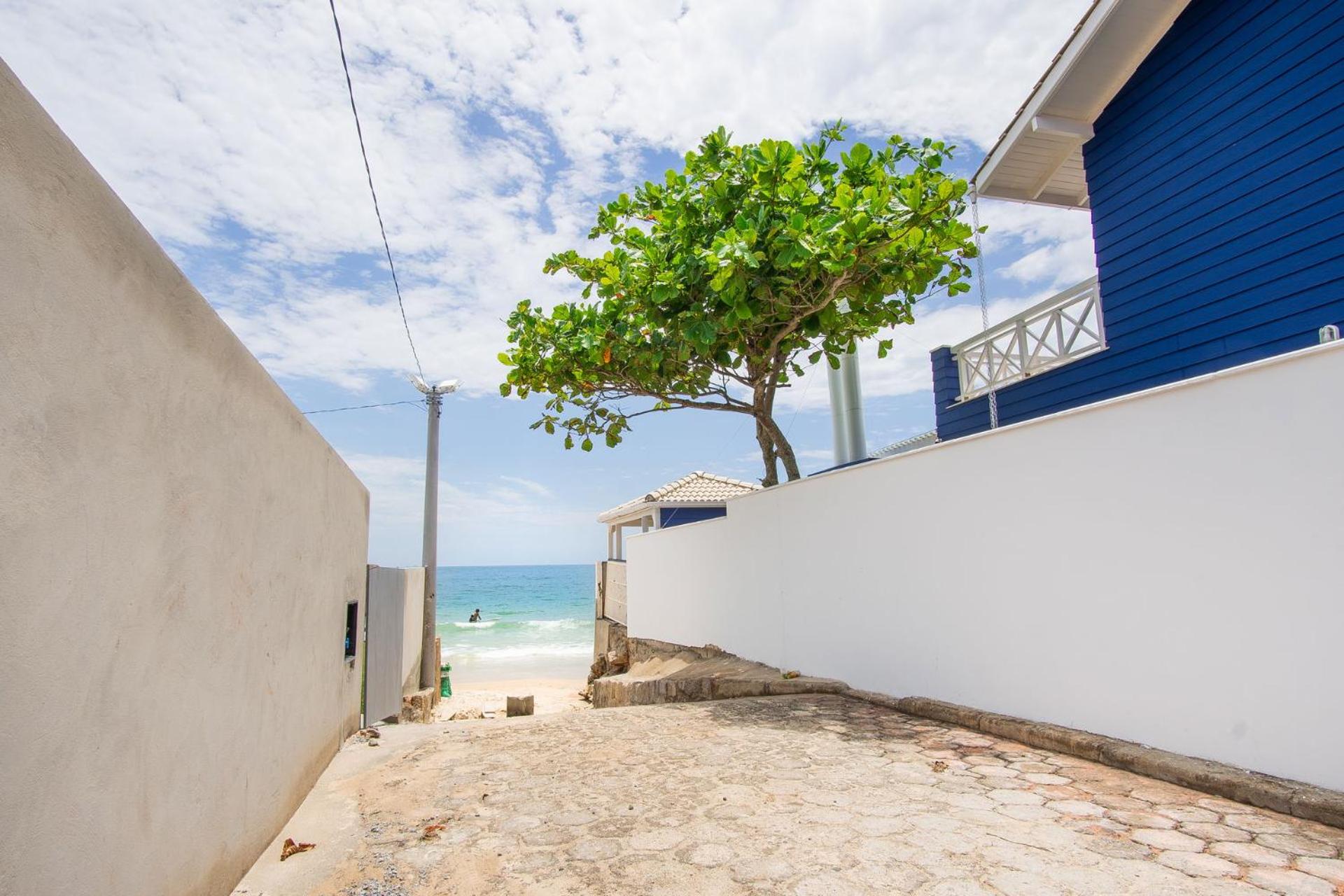 Custo benefício a 100m da Praia ING4301