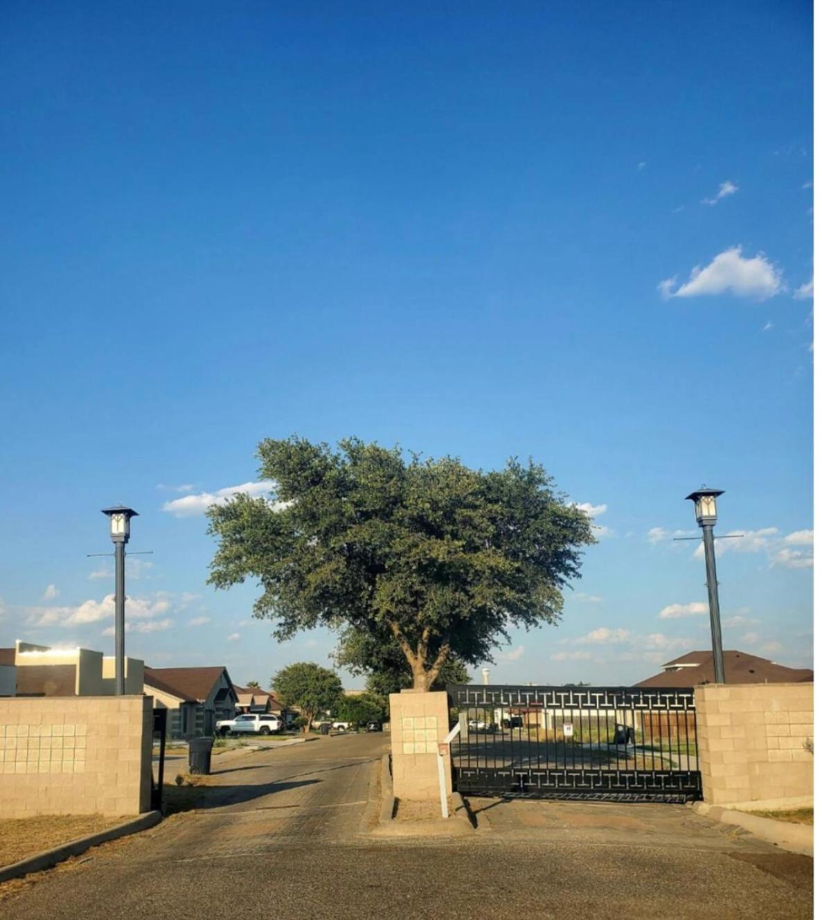 Ds Cozy duplex for four in gated community view 2