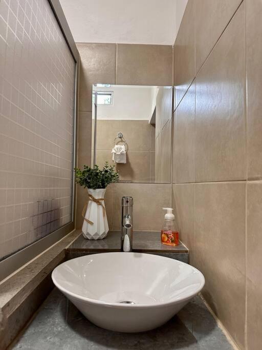 Cozy Home just 10 minutes from the Pacific! view 4