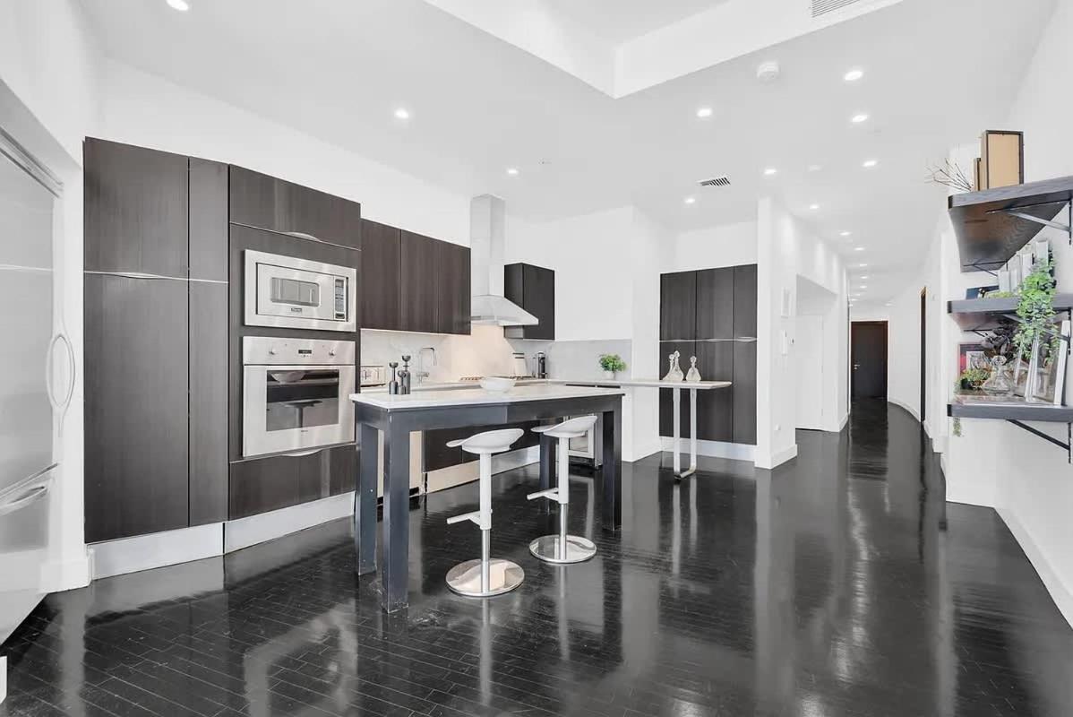 Waverly Lane by Rove Travel 3 BR Chelsea Apt