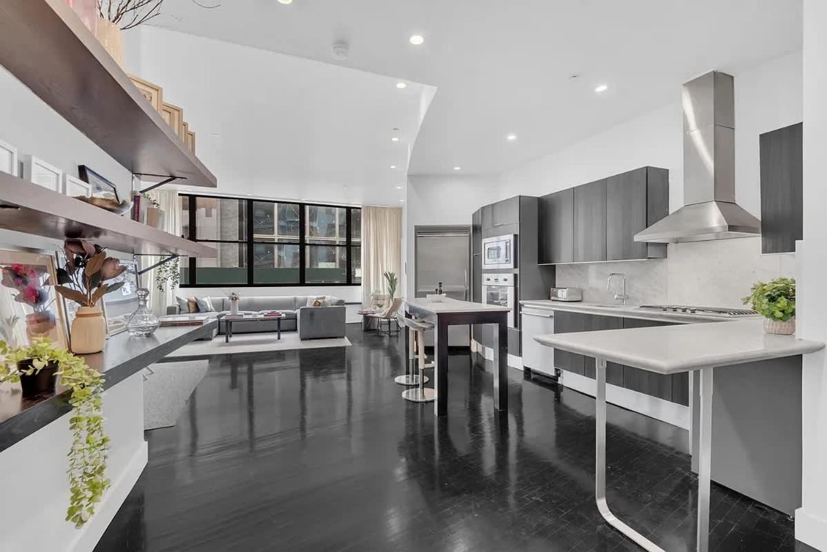 Waverly Lane by Rove Travel 3 BR Chelsea Apt