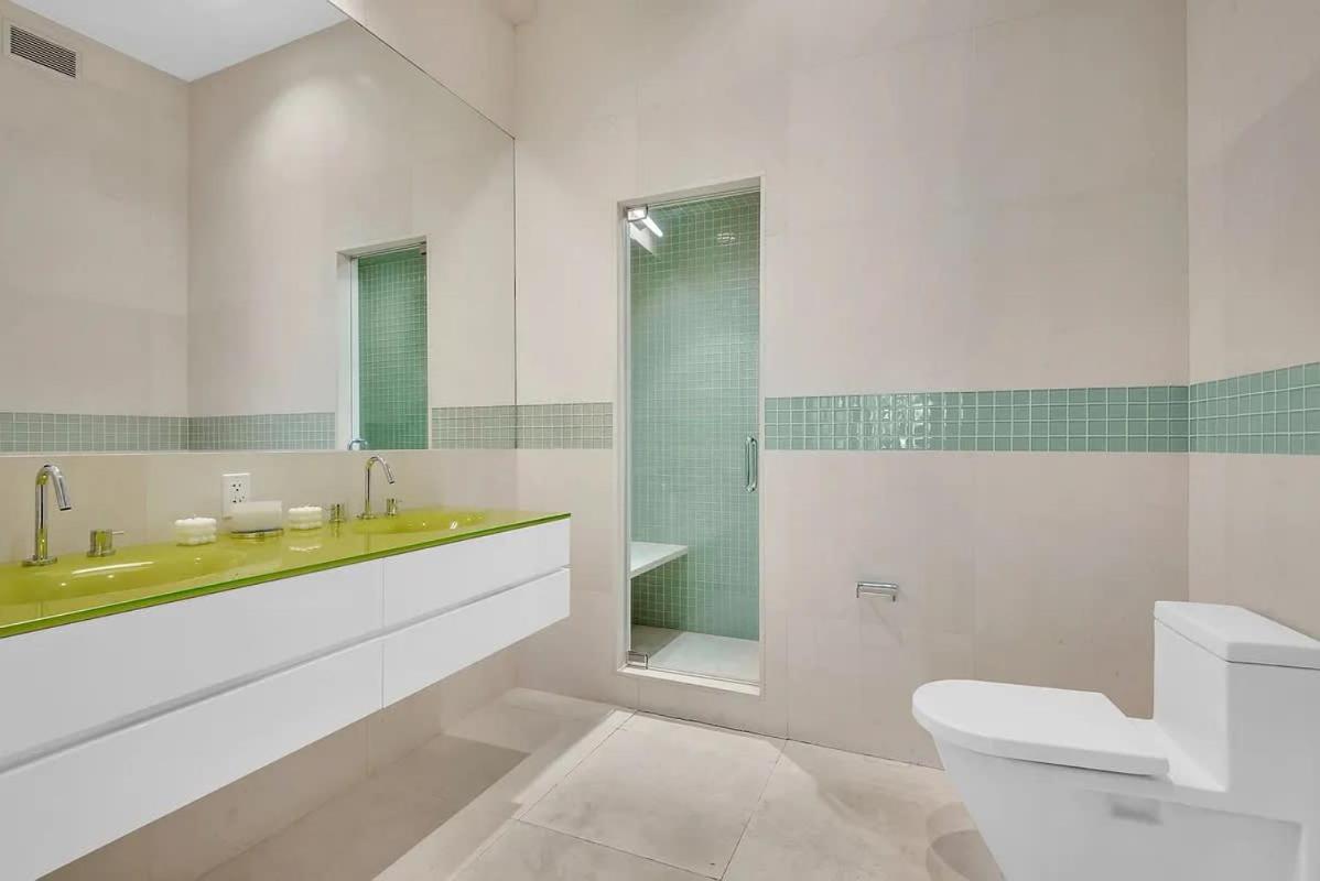 Waverly Lane by Rove Travel 3 BR Chelsea Apt