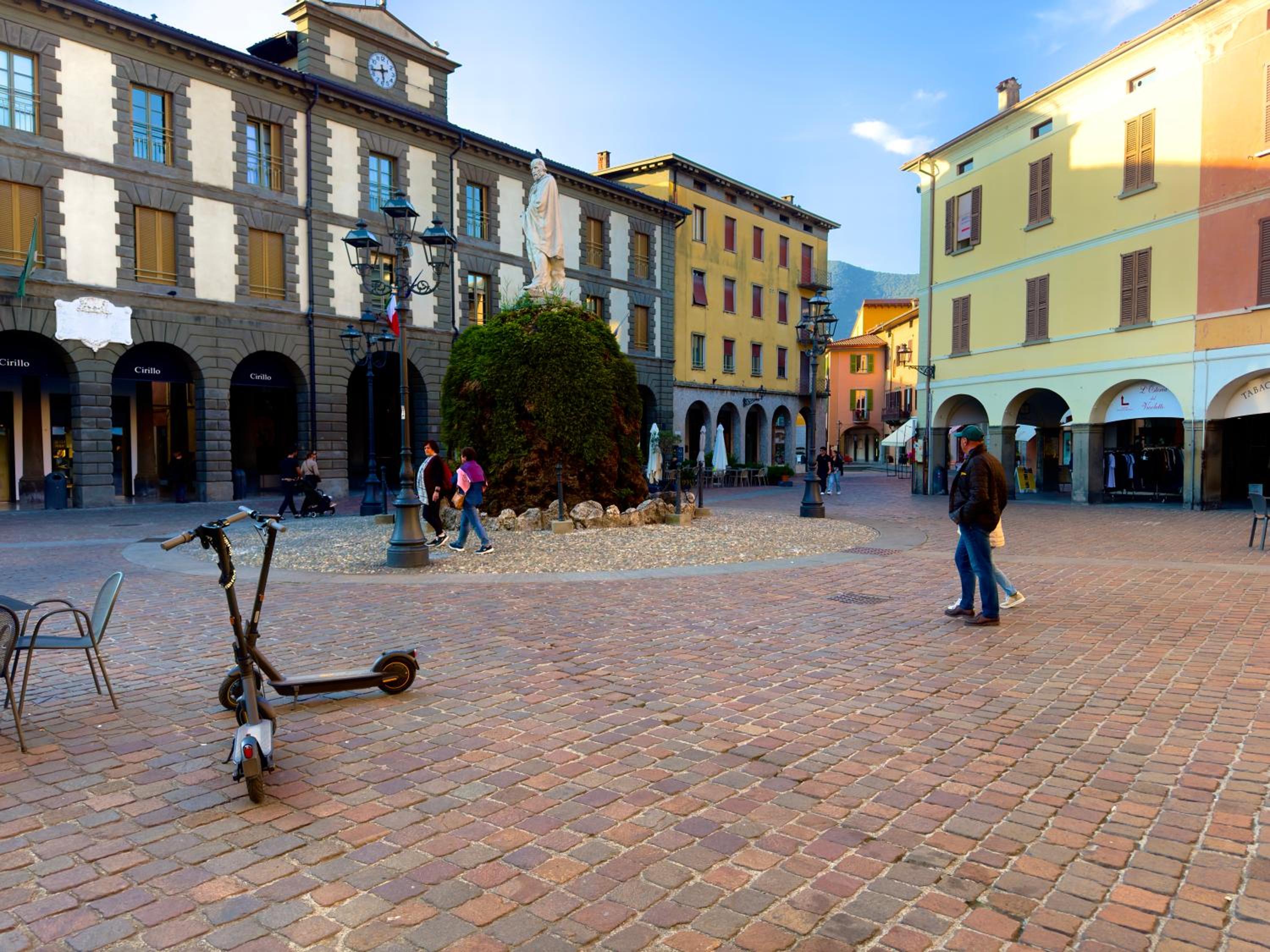 ISEO LAKE ESCAPE - 2BR, Terrace, Air Conditioning & Fast Wi-Fi view 3