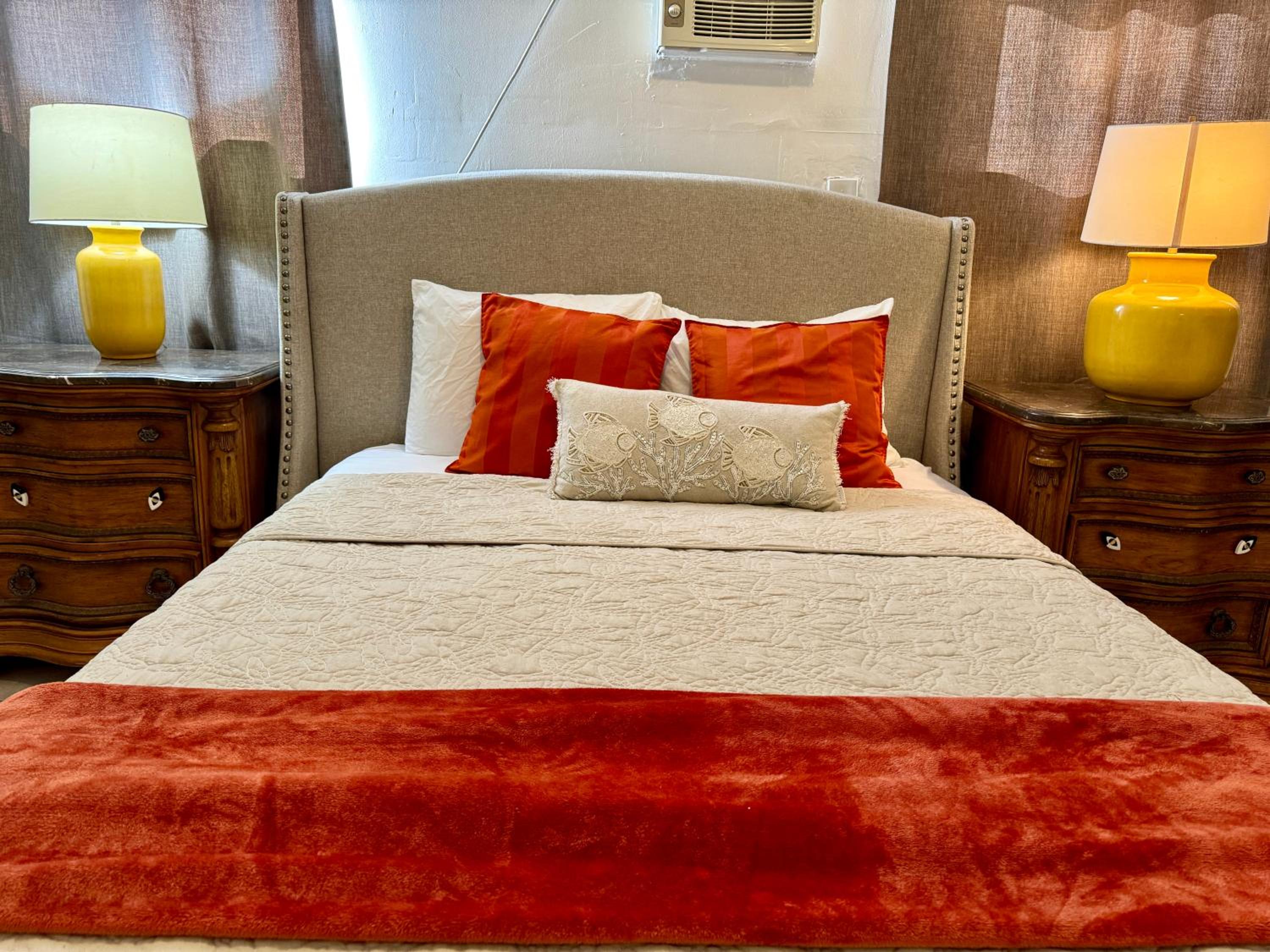 Private Rooms at Miami, Buena Vista with Parking