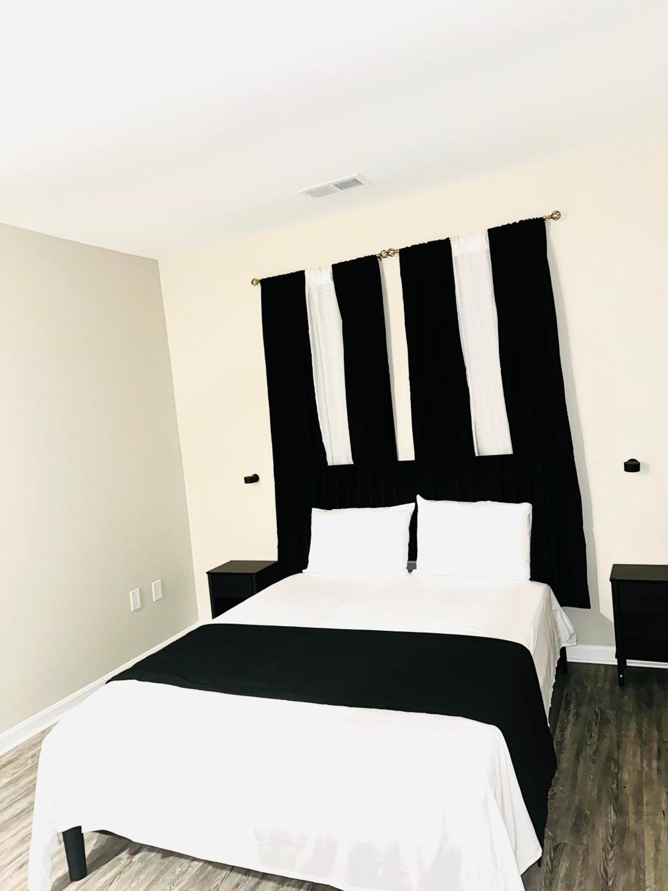 Baltimore Vacations - Home Away - Property Image 1