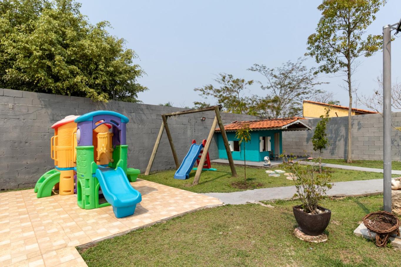 Casa de campo com piscina em Guararema SP