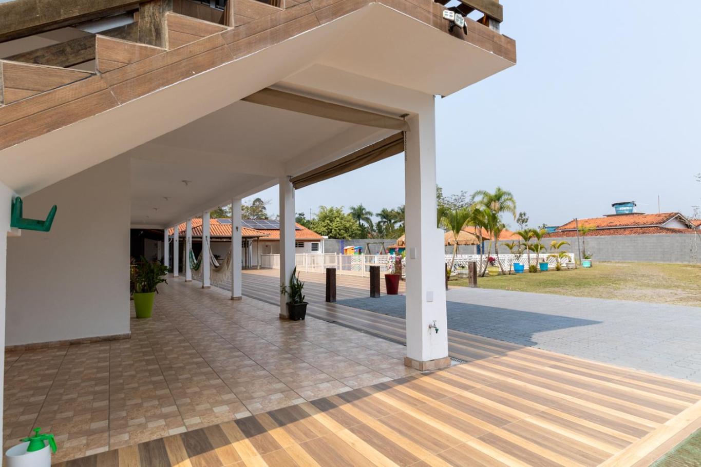 Casa de campo com piscina em Guararema SP