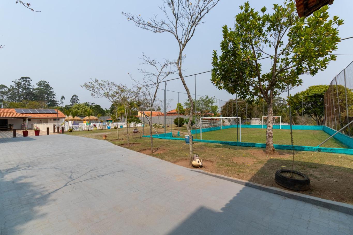 Casa de campo com piscina em Guararema SP
