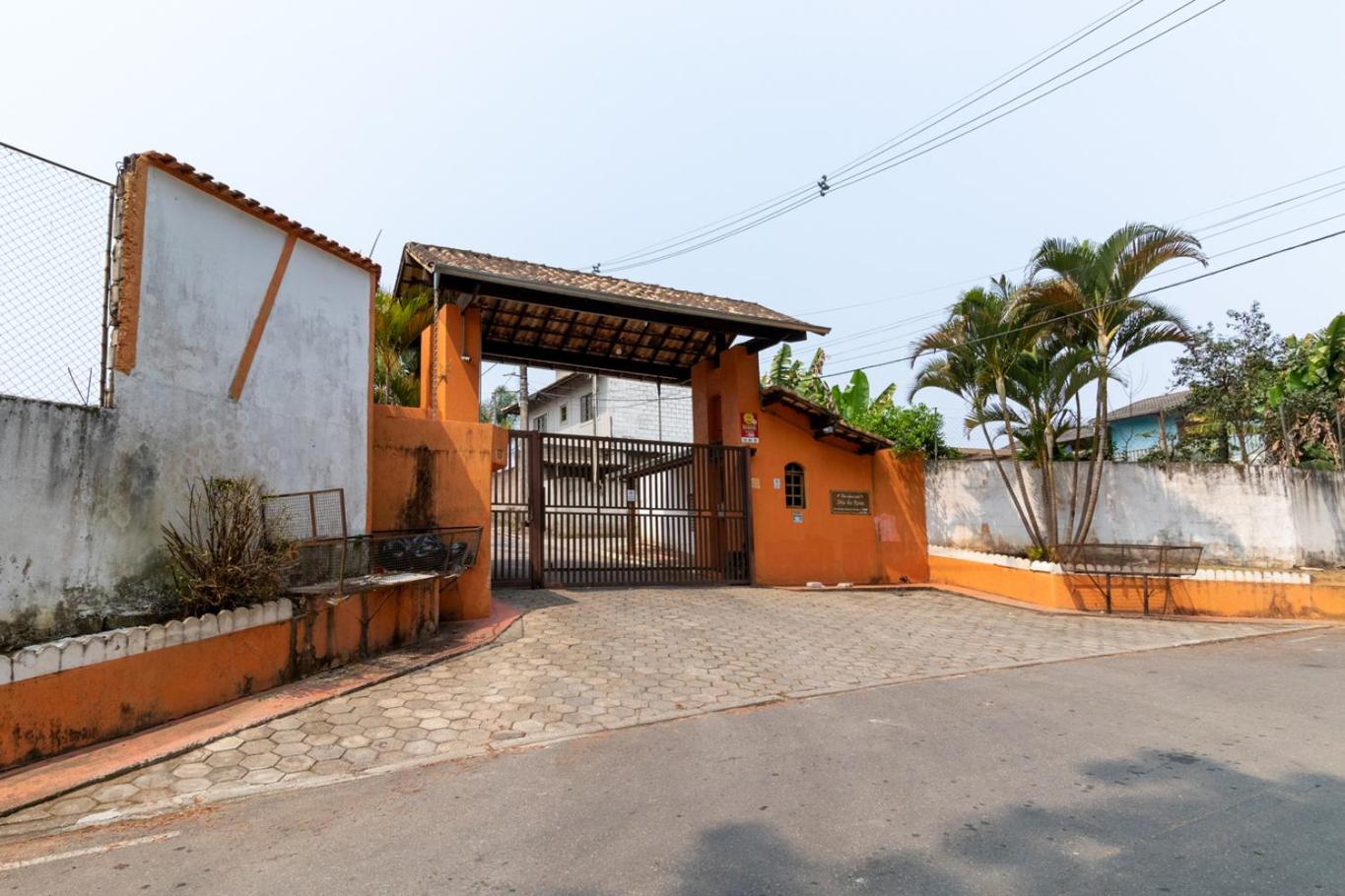 Casa de campo com piscina em Guararema SP