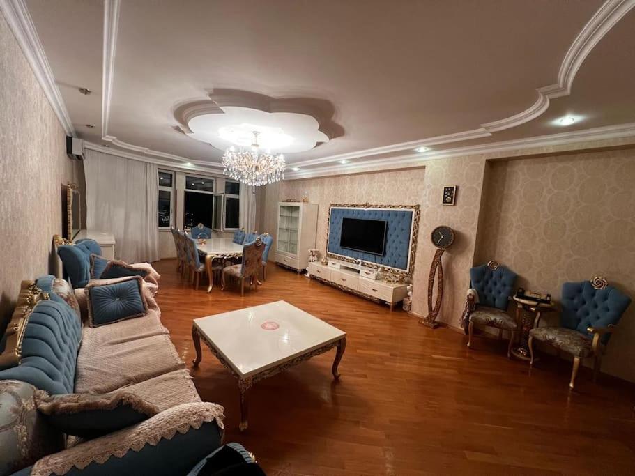 Cozy apartment in the center COP29