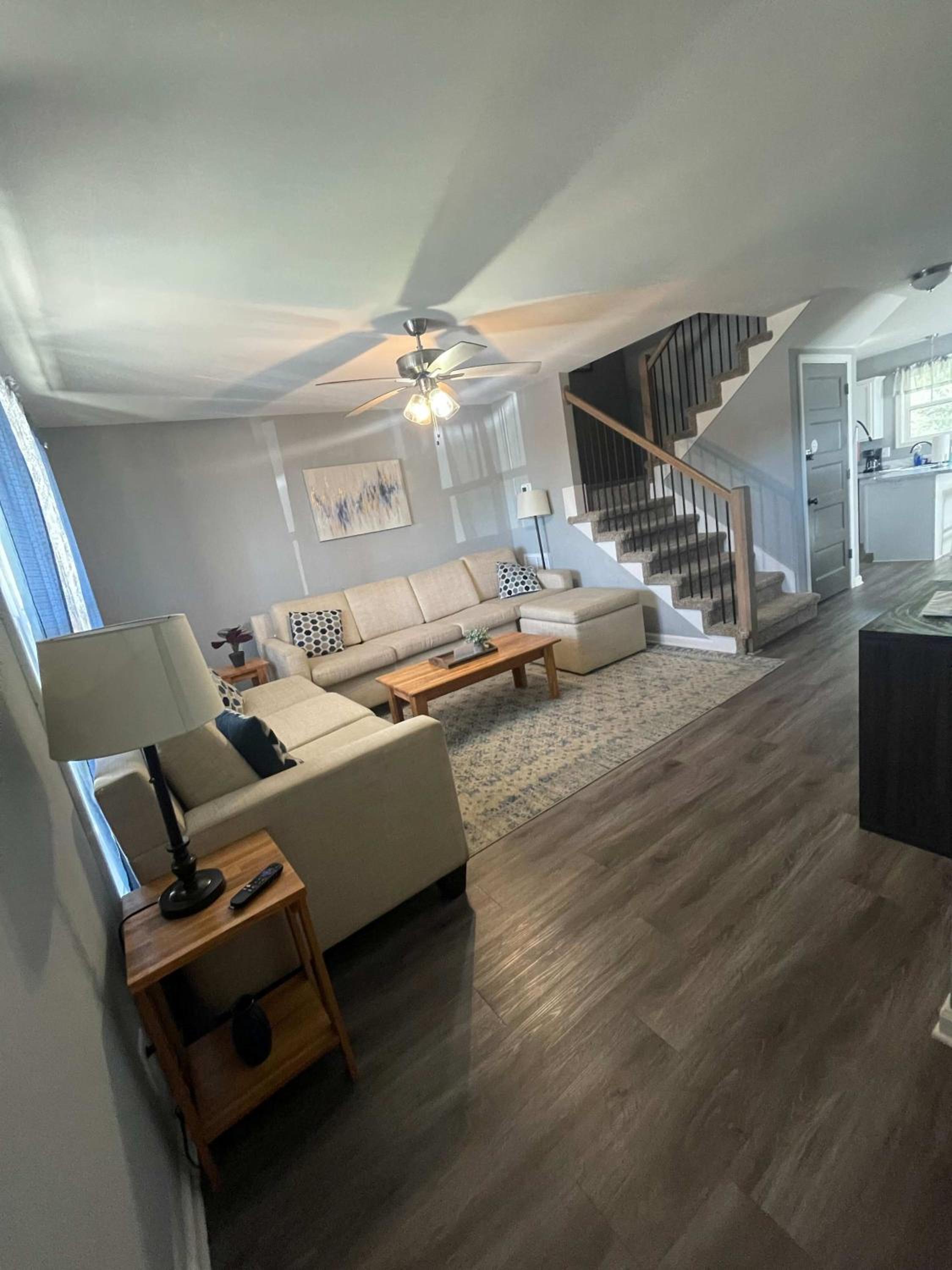 Dandy in Downtown Clarksville- - 3 miles from Downtown! view 5
