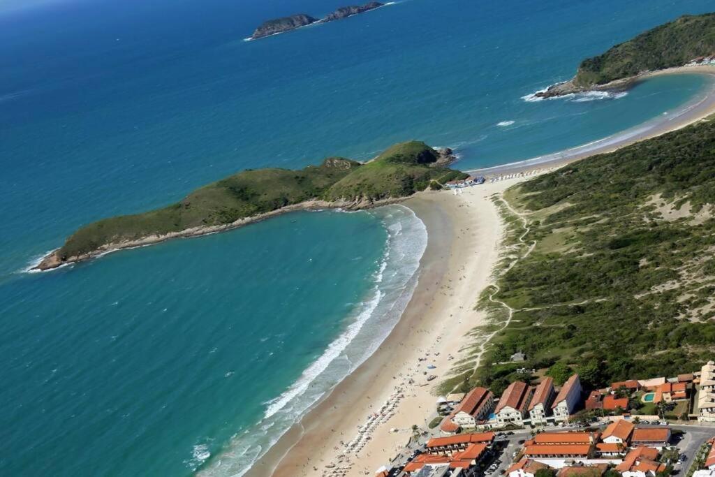 Praia do Pero - Condominio pe na areia - Pero em Cabo Frio