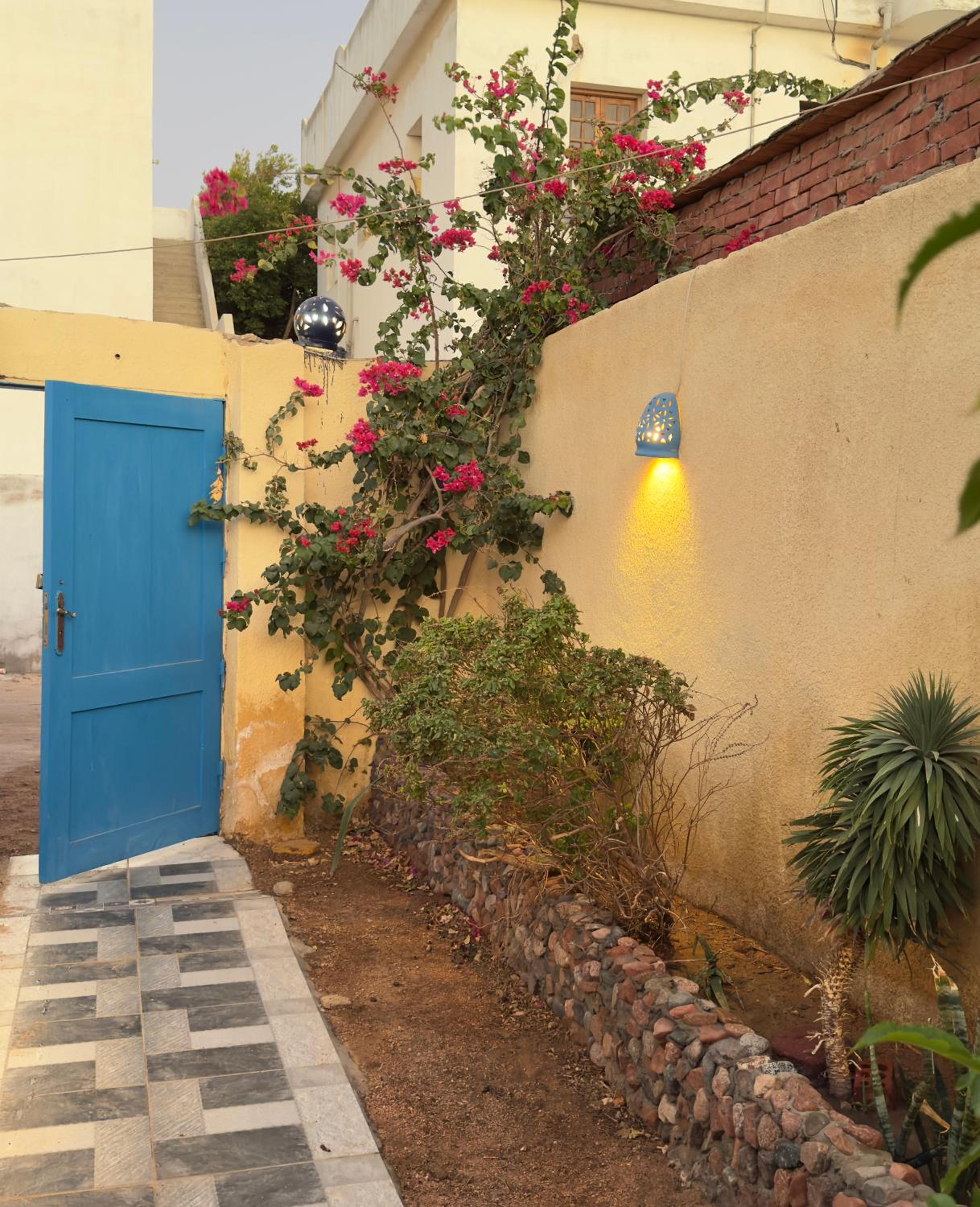 Blue Villa in Lighthouse