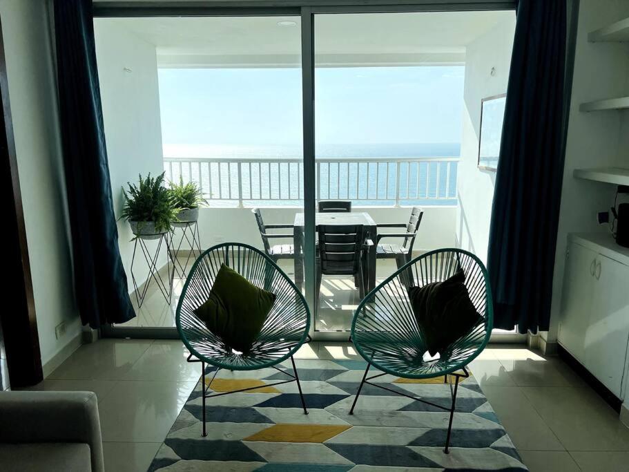 Bocagrande y Marbella frente al mar,piscina
