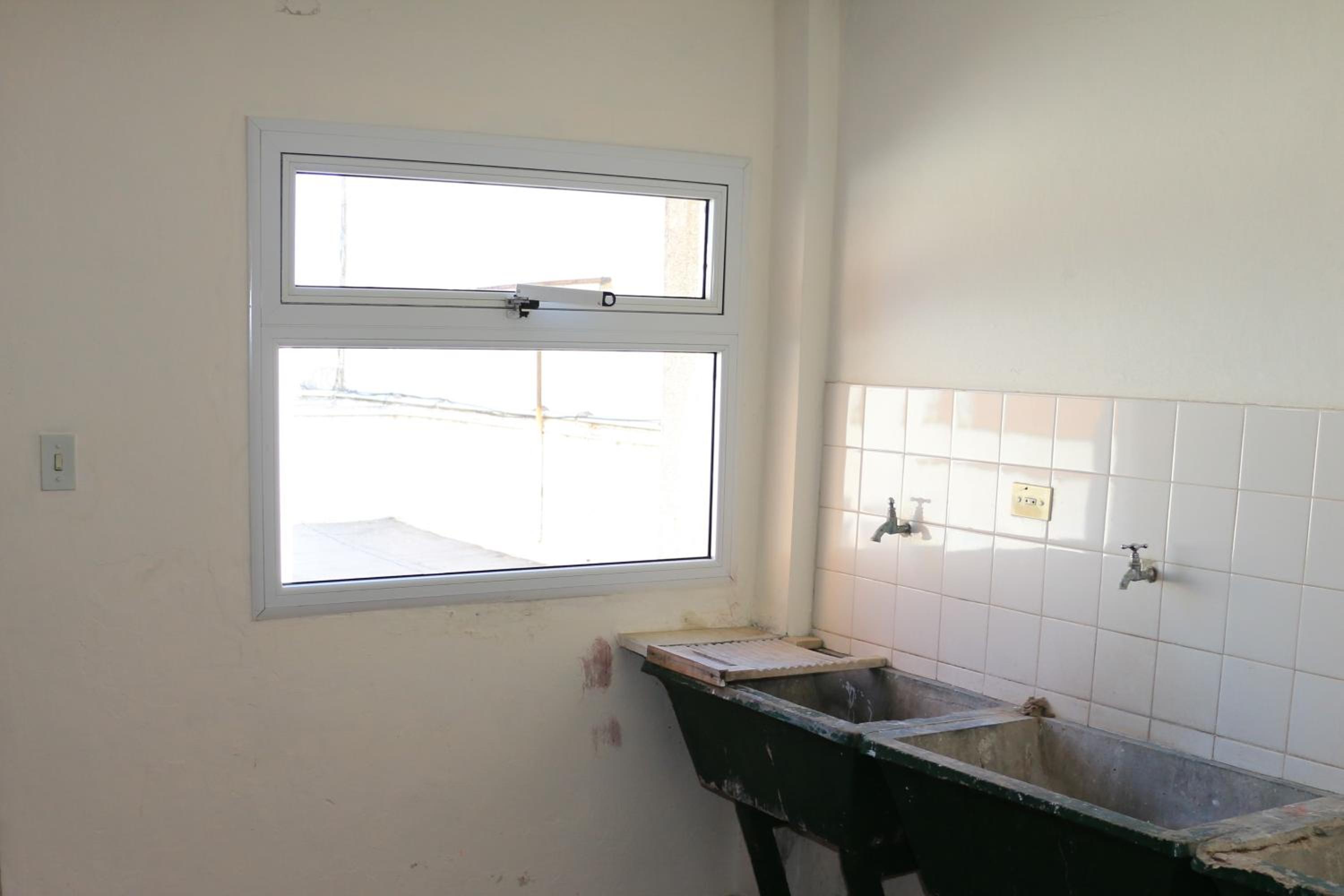 Point Varese l 1amb cocina separada