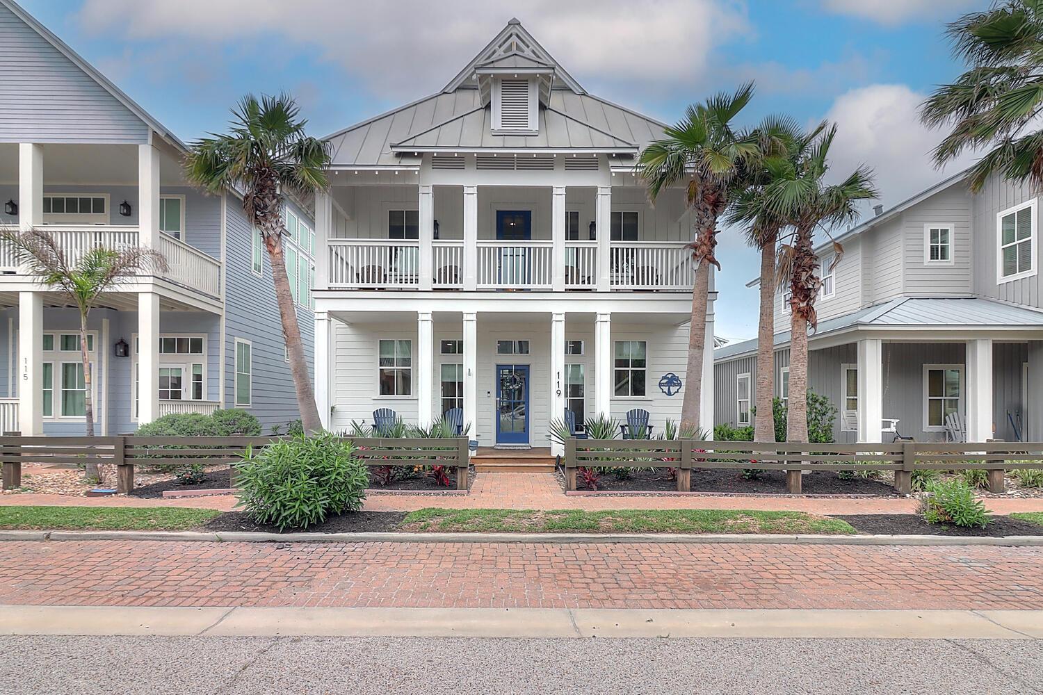 Southern Palms 119 ST view 2