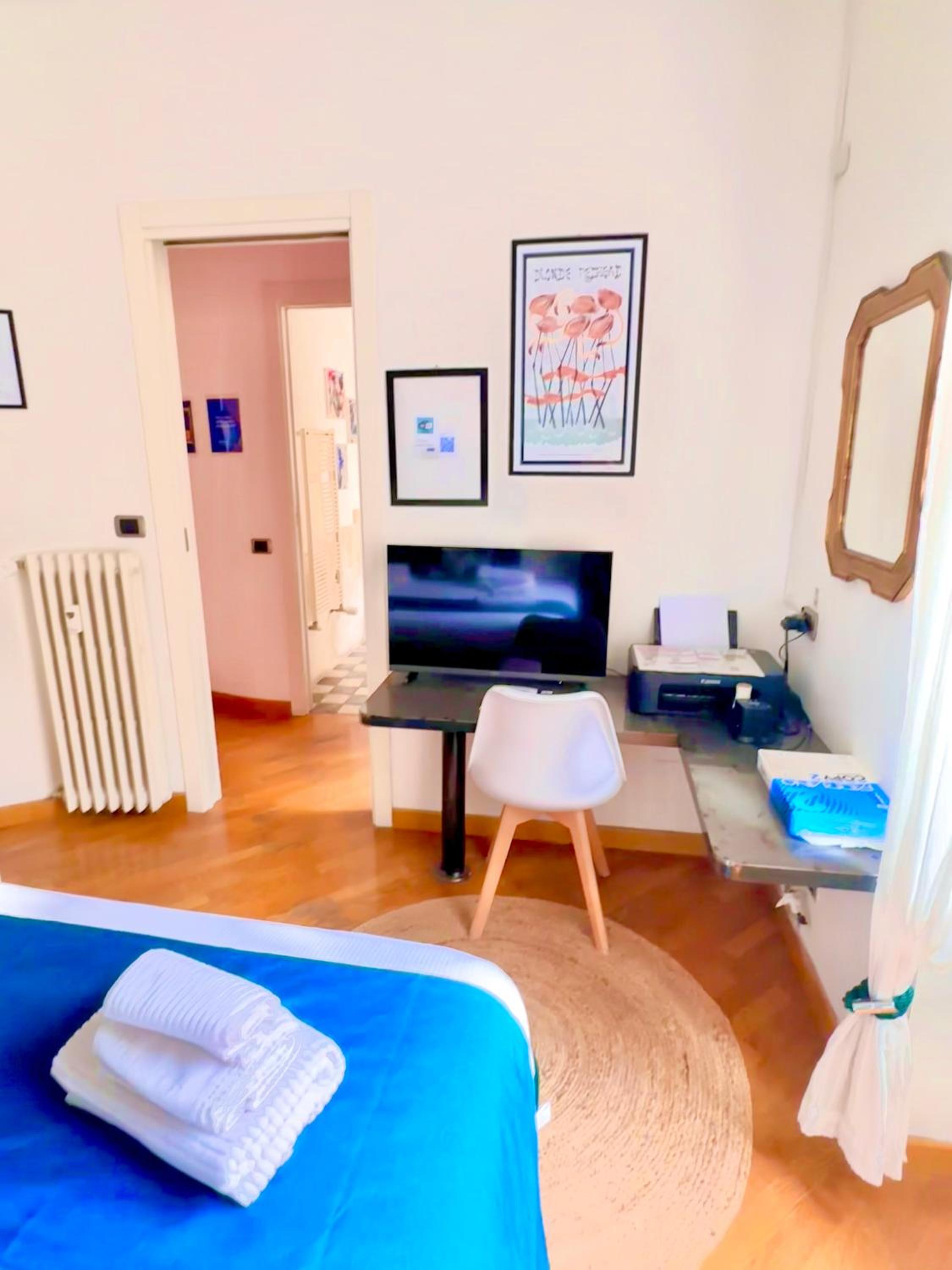 VATICAN GLAMOROUS at Passeggiata del gelsomino - FREE Parking, 4 Guests, Central Rome
