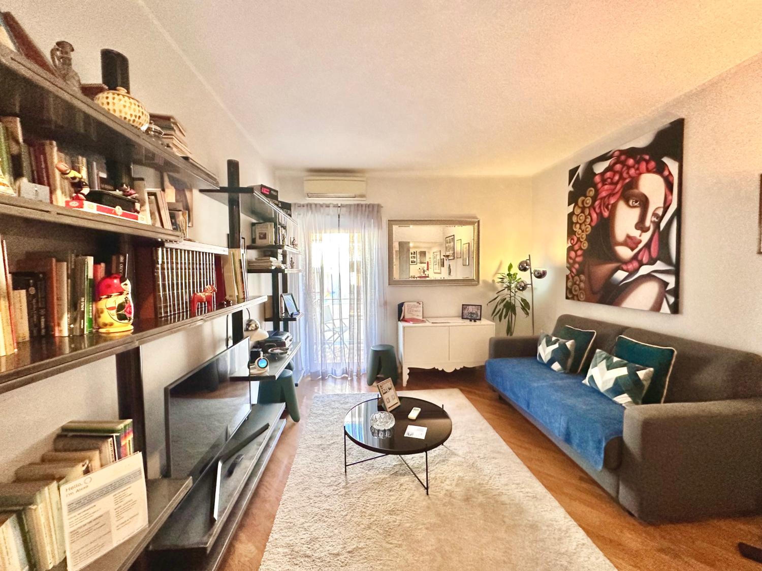 VATICAN GLAMOROUS at Passeggiata del gelsomino - FREE Parking, 4 Guests, Central Rome
