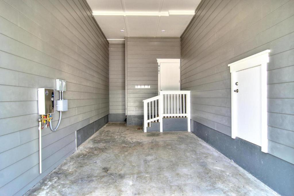 Beachmore TC 9101 view 3