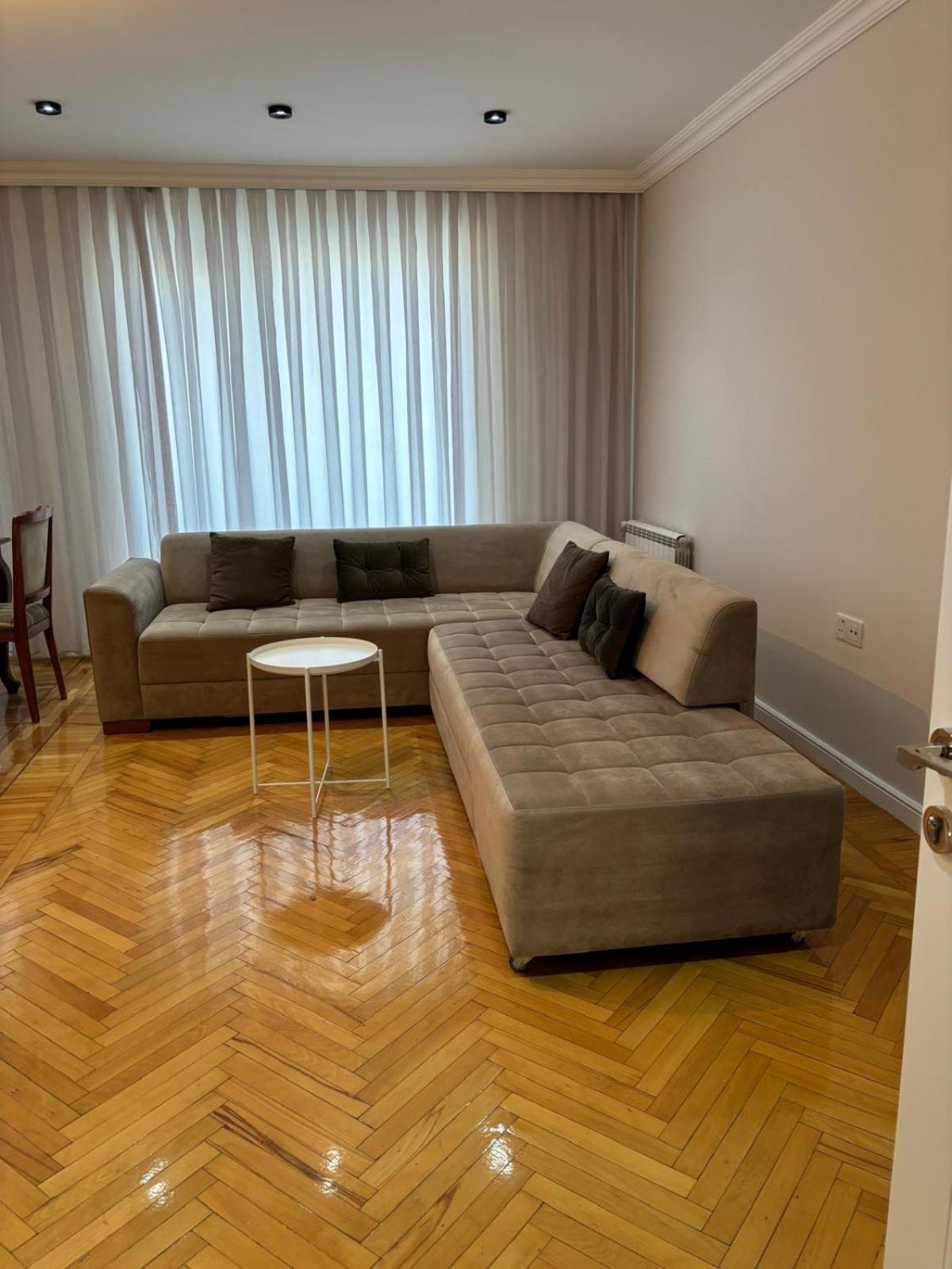 Apart an torgovaja center