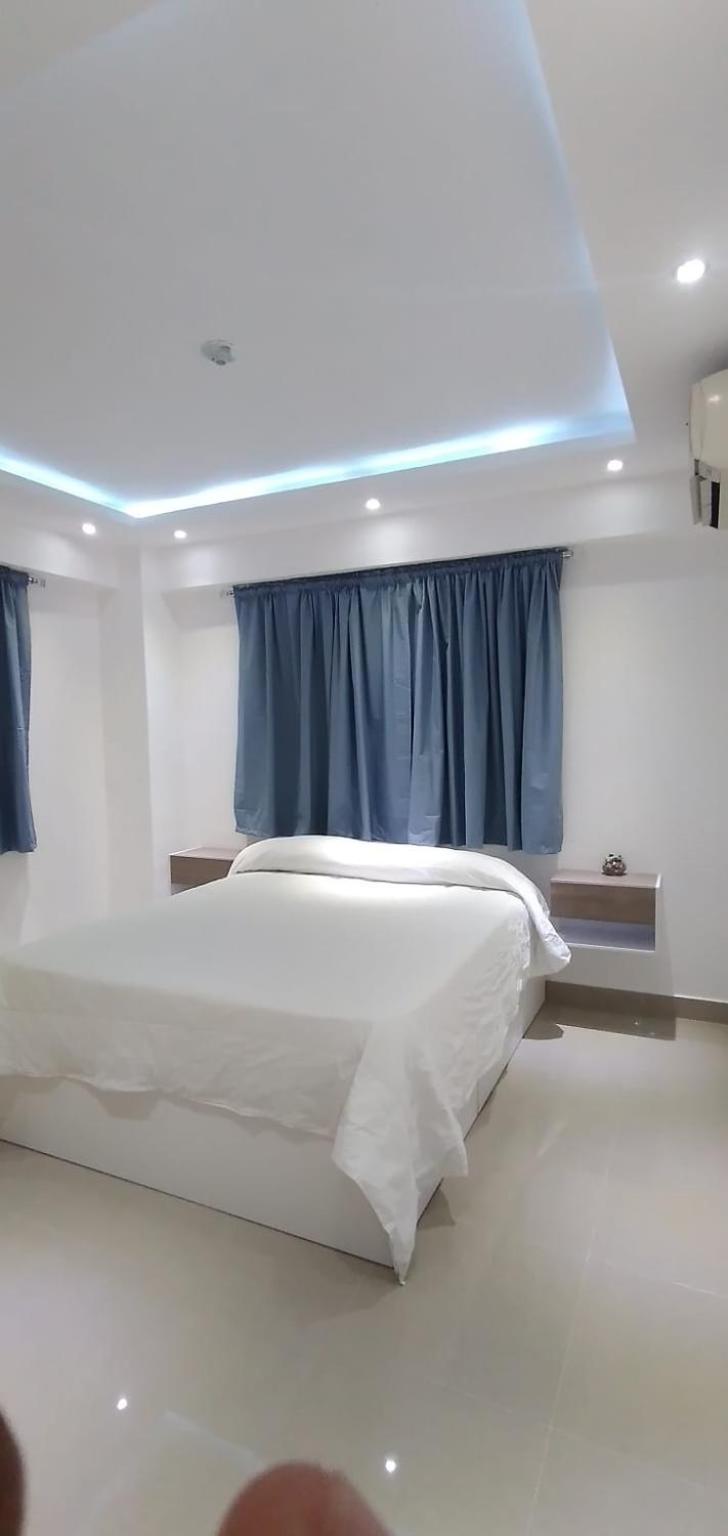 Apartamento con piscina, autopista de San Isidro
