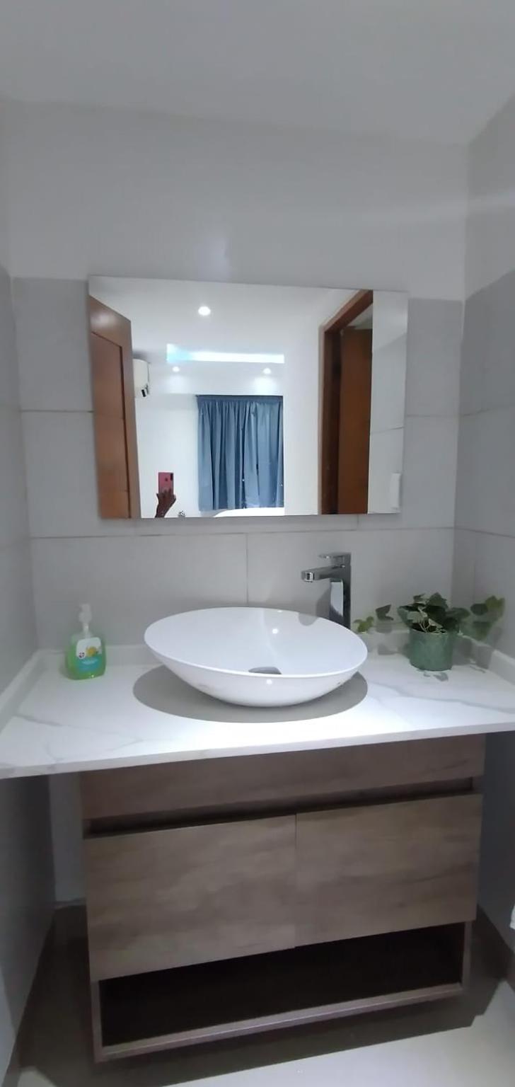 Apartamento con piscina, autopista de San Isidro