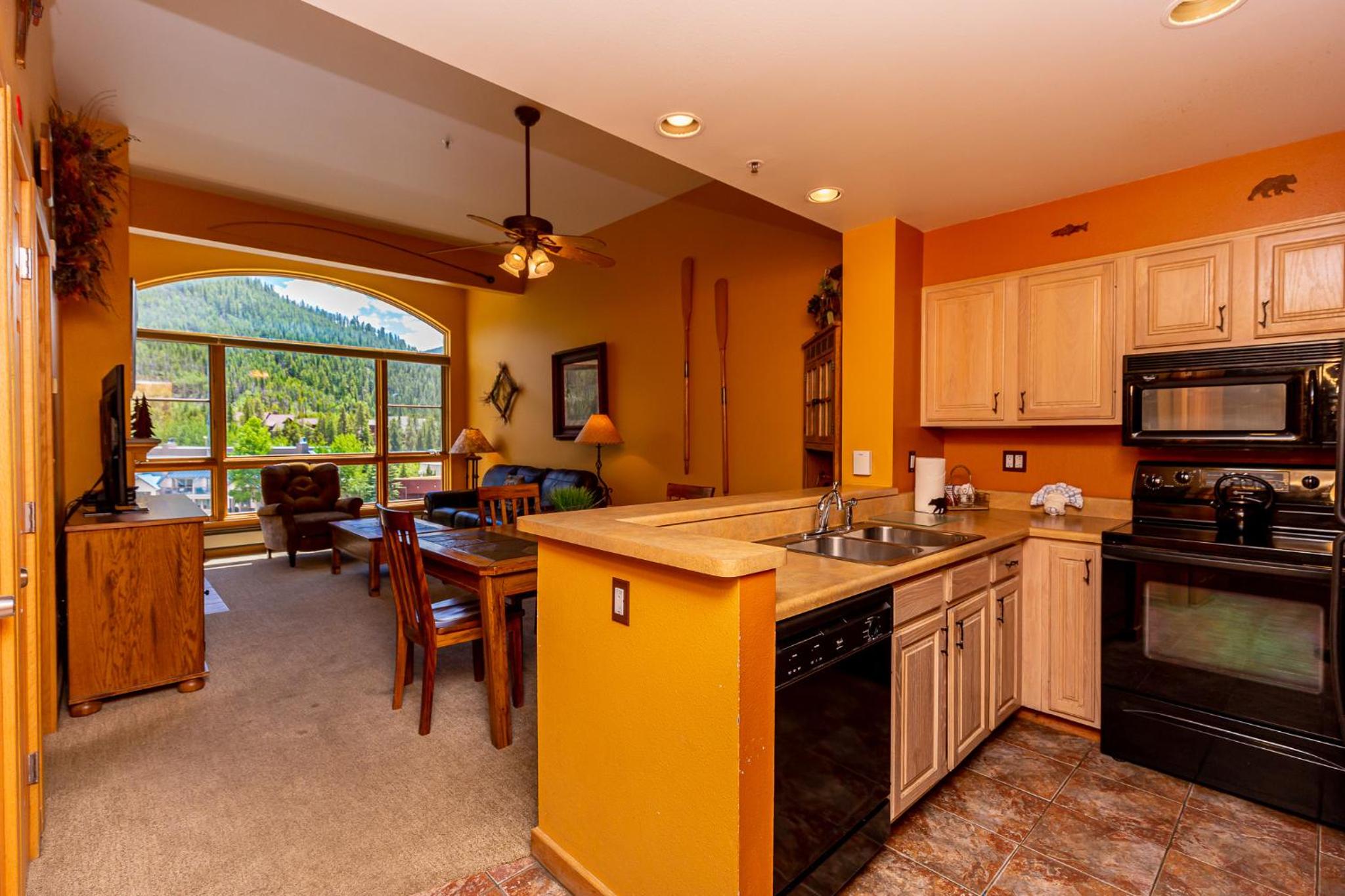 Lakeshore #1545 view 5