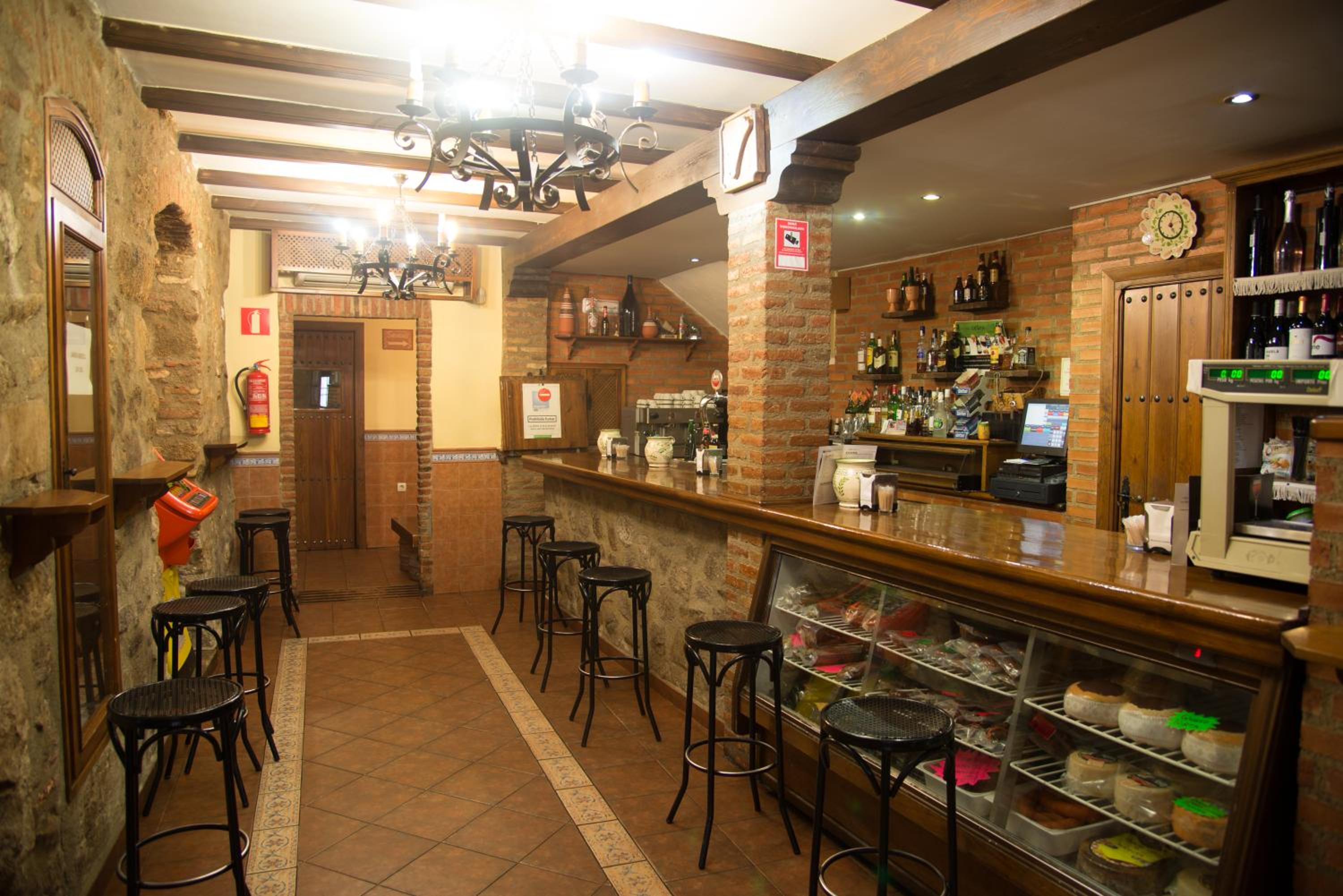 Hostal Hueso