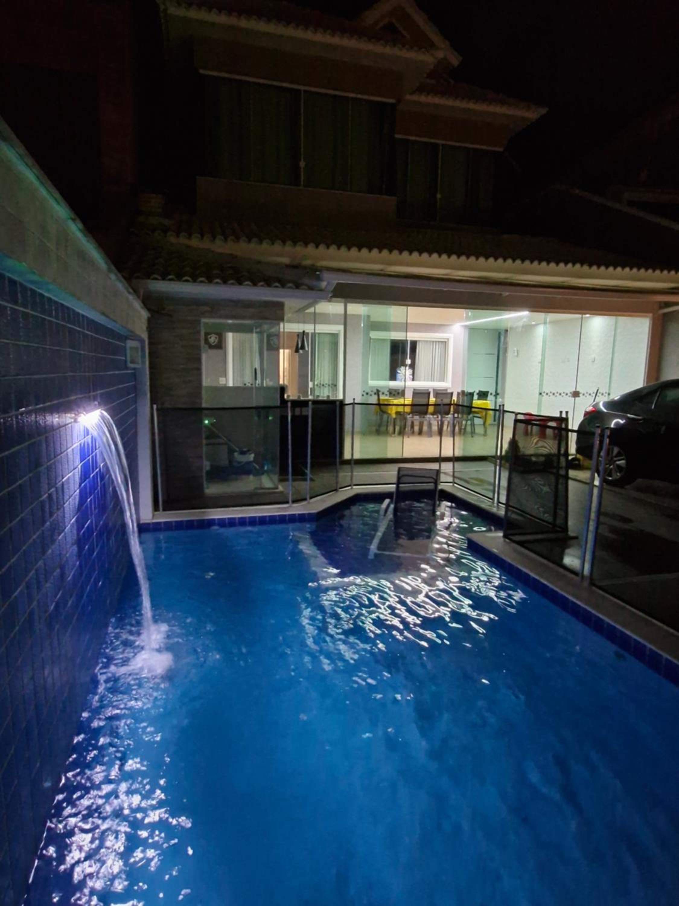 Casa de condomínio em frente ao shopping Recreio
