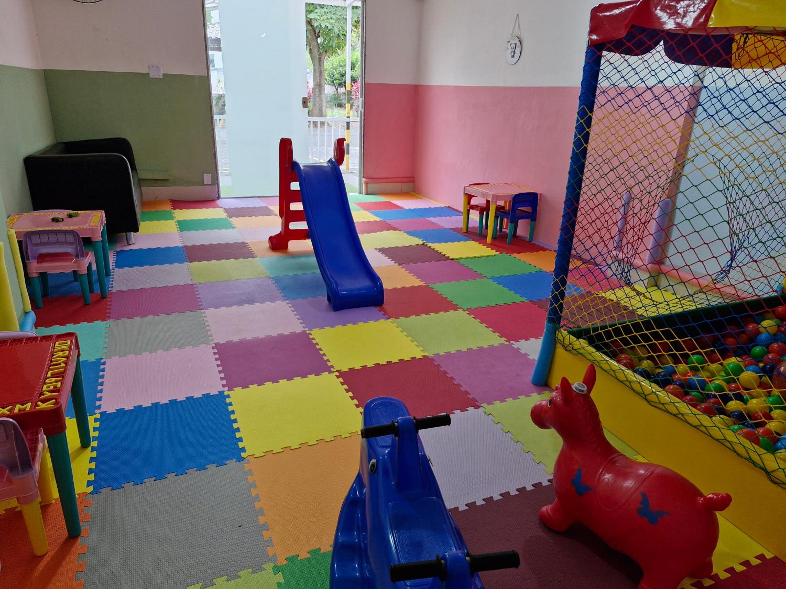 Casa de condomínio em frente ao shopping Recreio