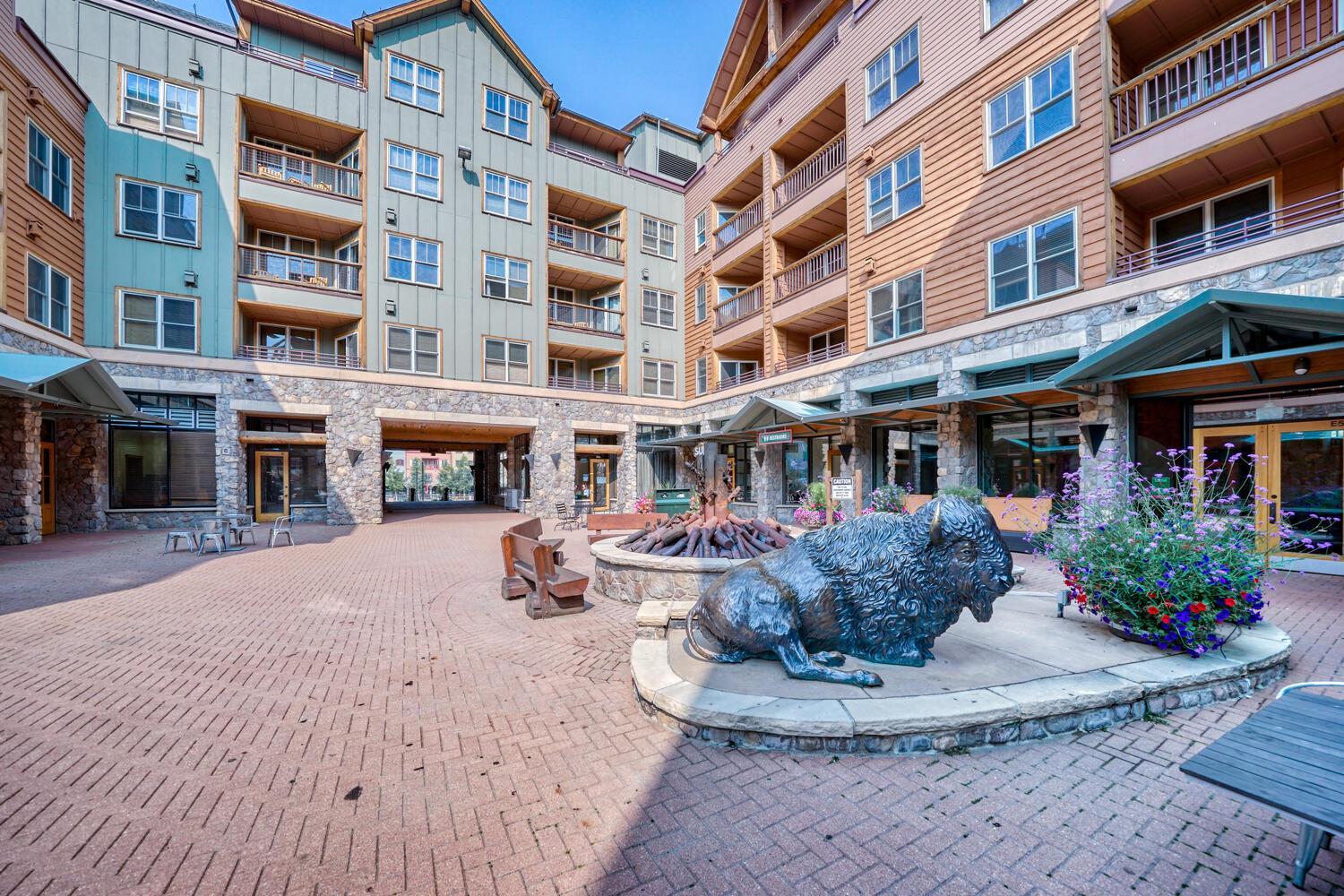 Buffalo Lodge 2 Bed 2 Ba BLCD2 view 2