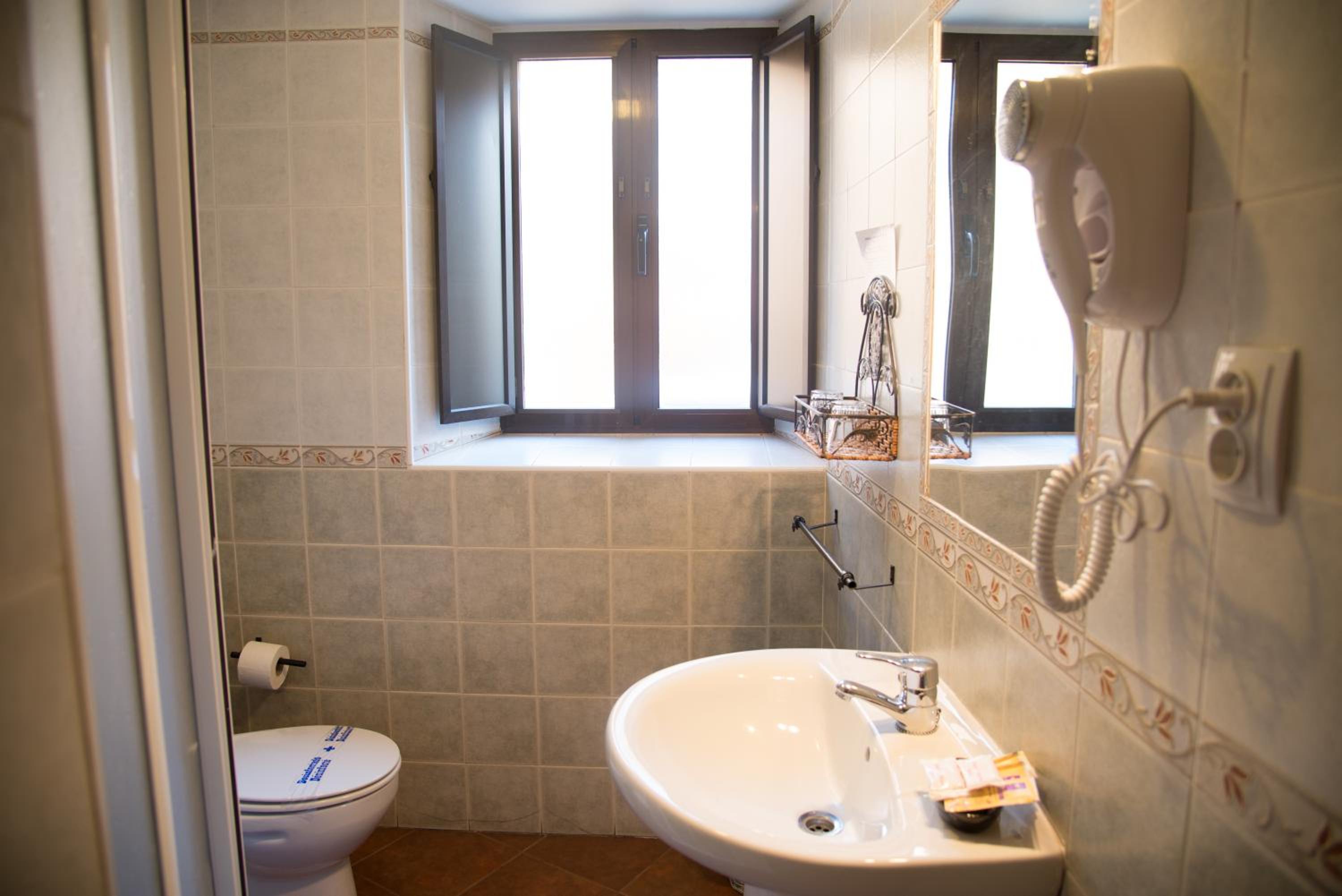 Hostal Hueso