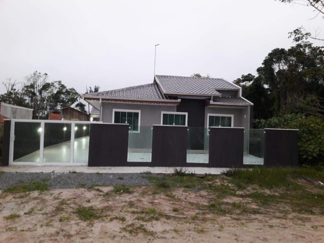 Linda casa em guaratuba