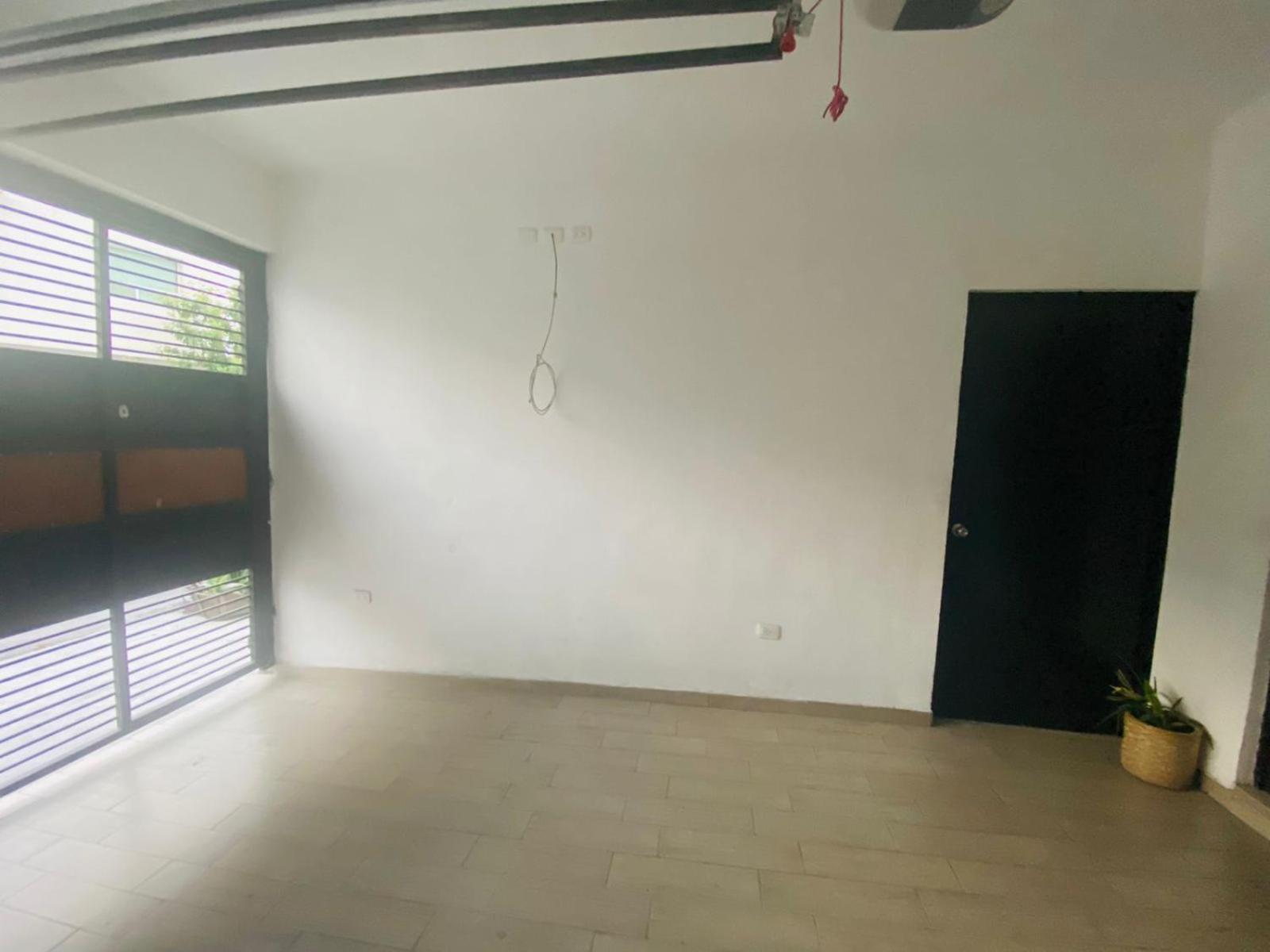 Habitacion con baño privado view 4